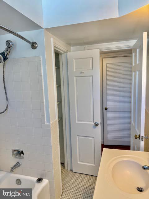 3871 PORTER STREET NW E293