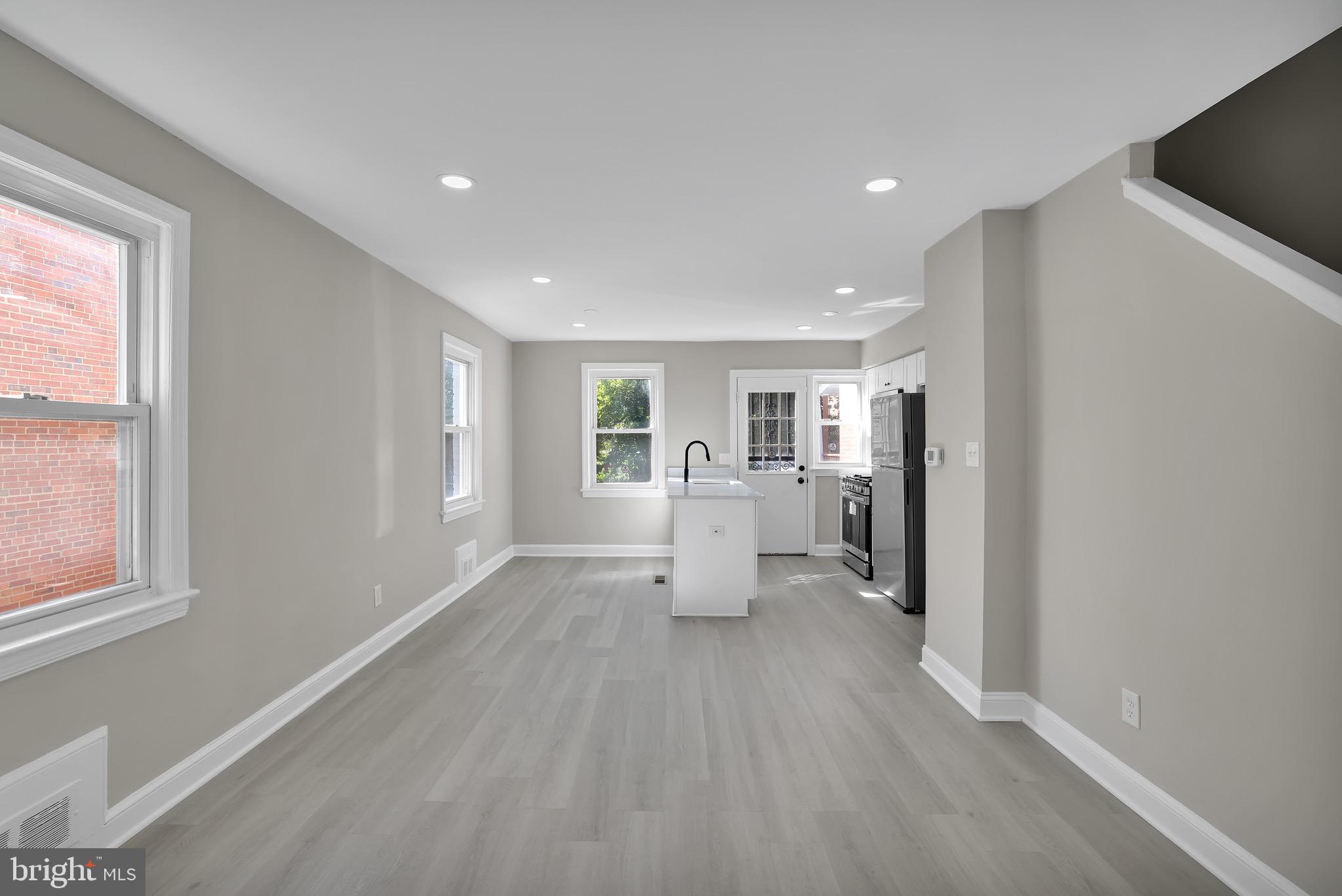 2411 SAVANNAH STREET SE