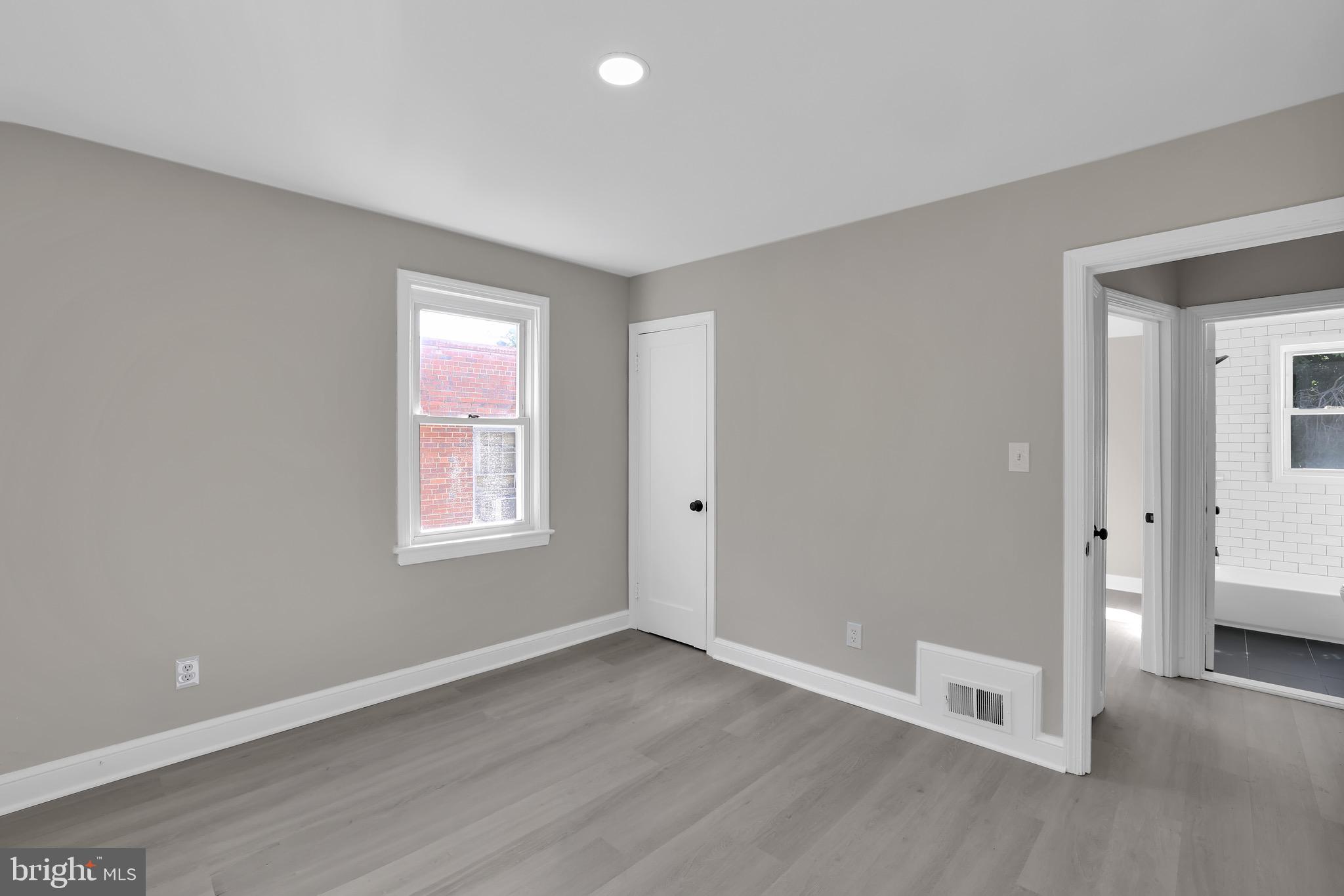 2411 SAVANNAH STREET SE