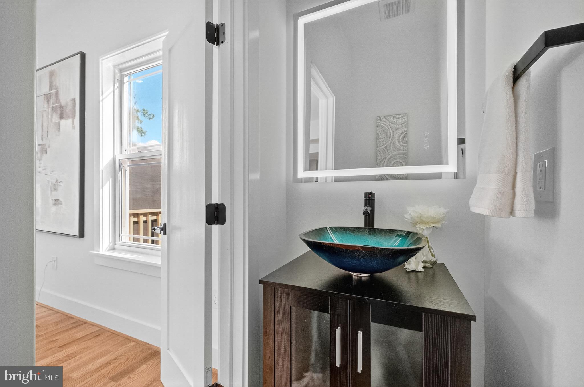 1923 JACKSON STREET NE