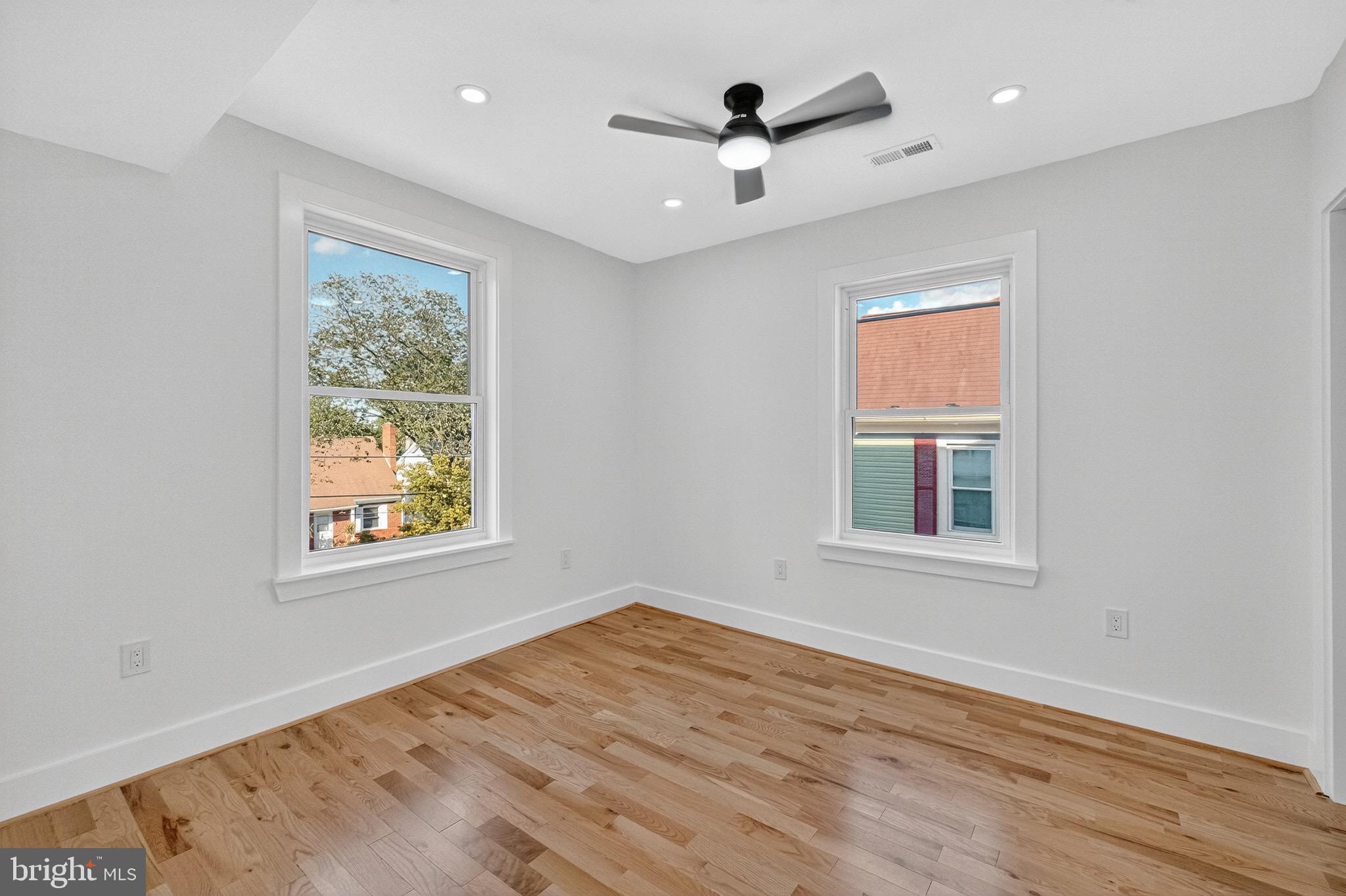 1923 JACKSON STREET NE