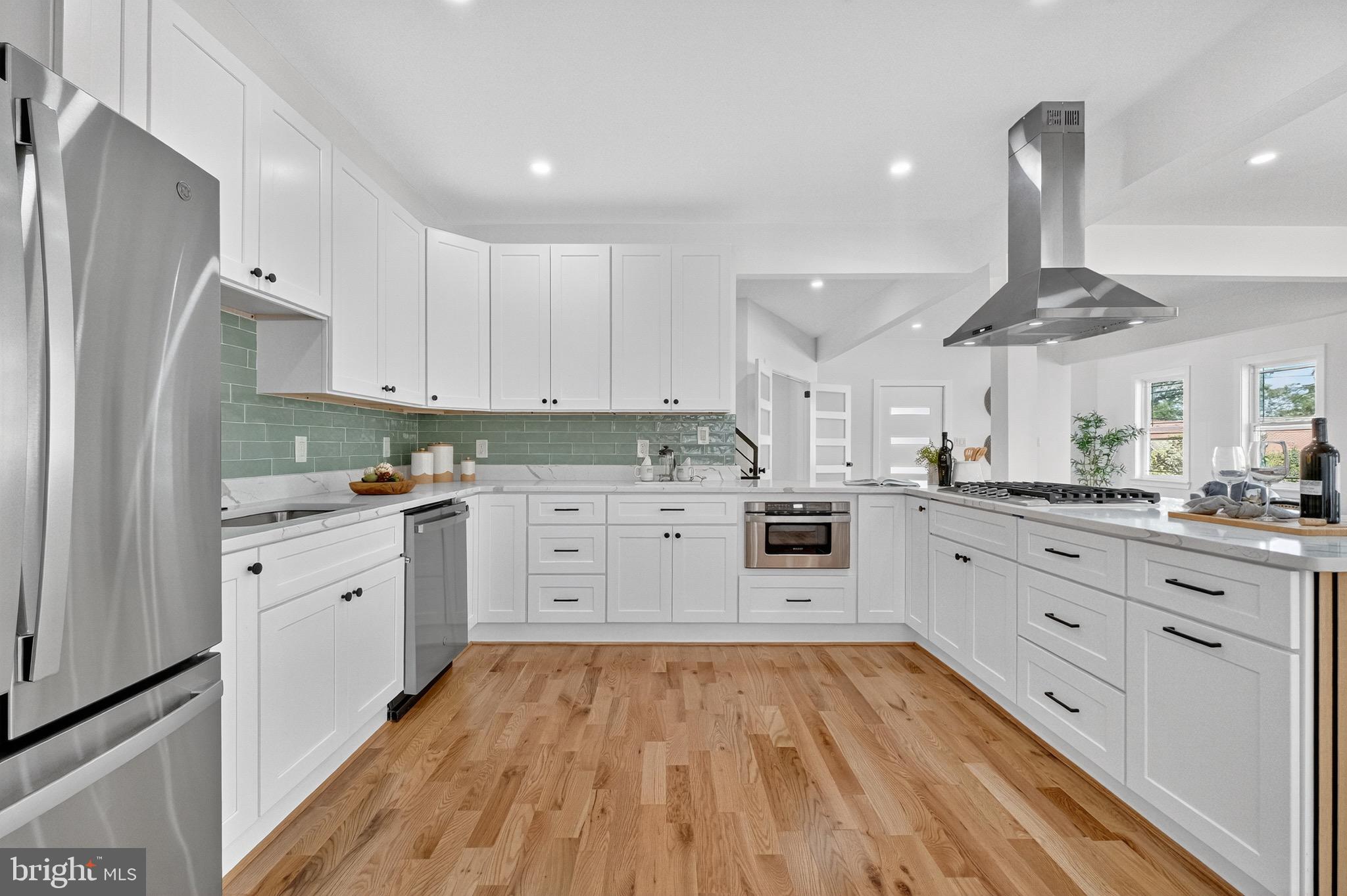 1923 JACKSON STREET NE