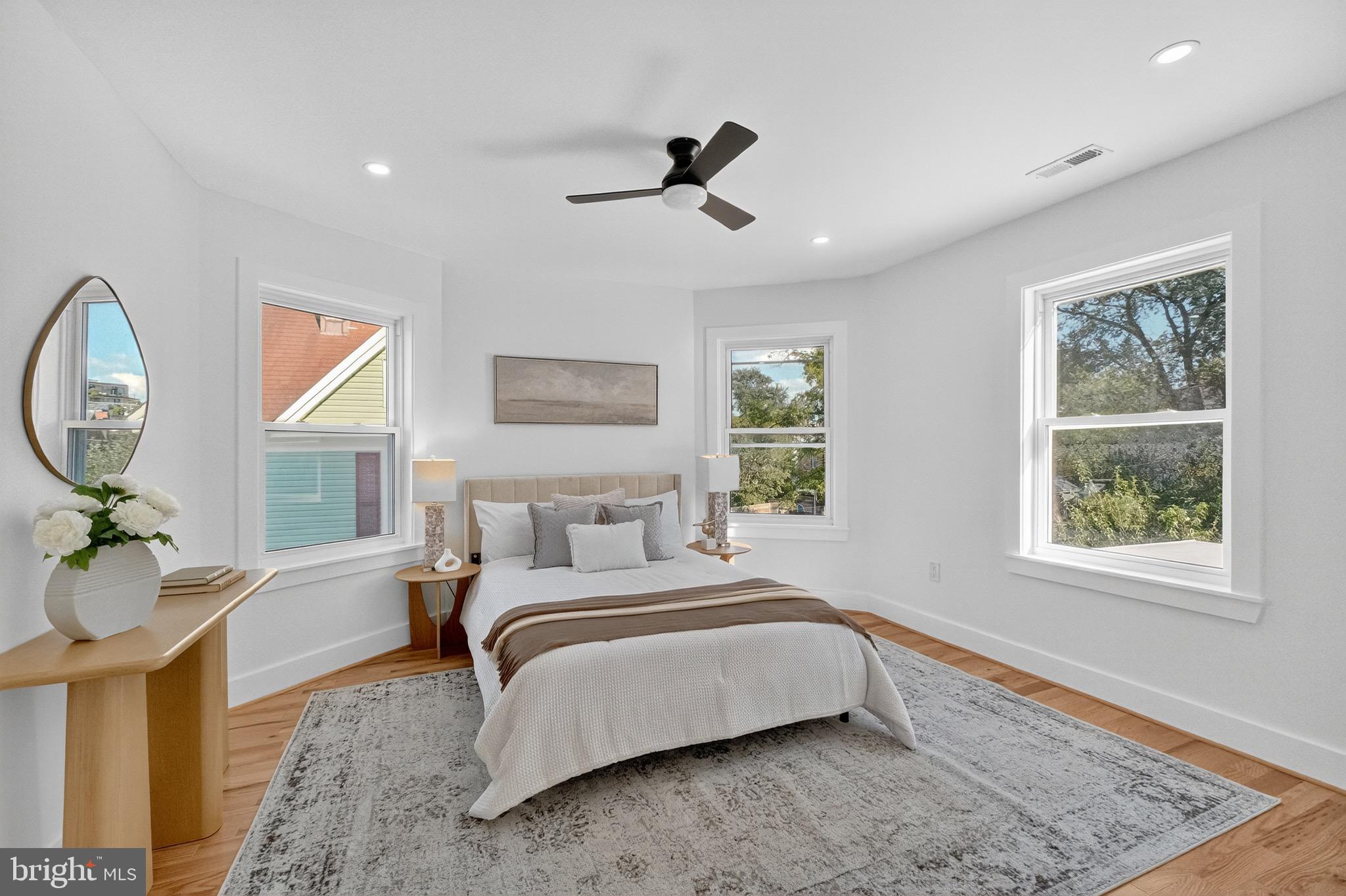 1923 JACKSON STREET NE