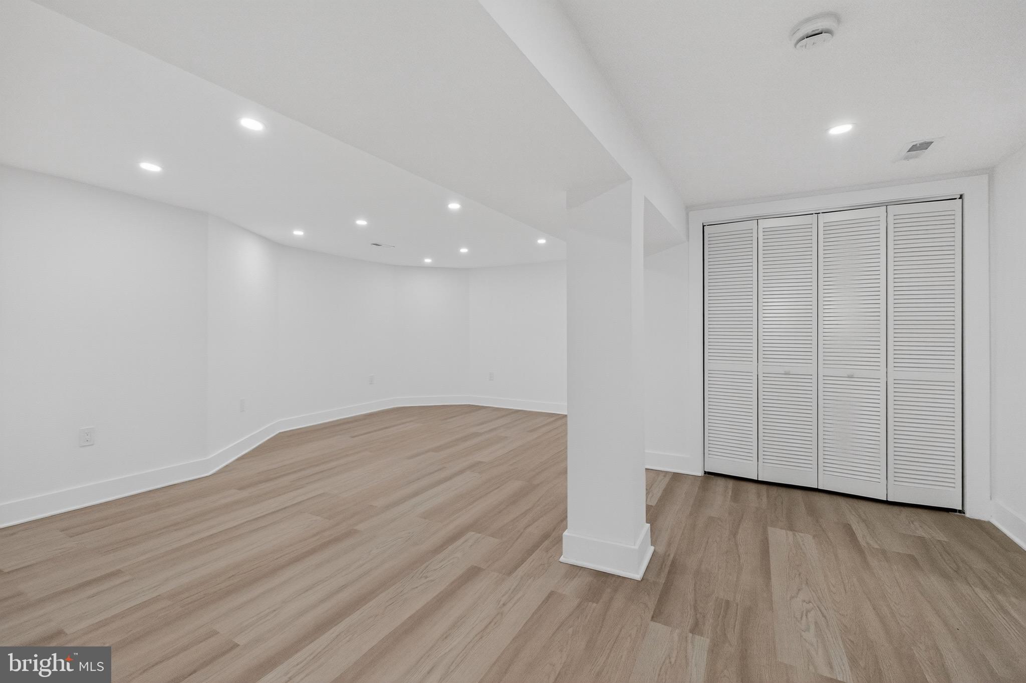 1923 JACKSON STREET NE