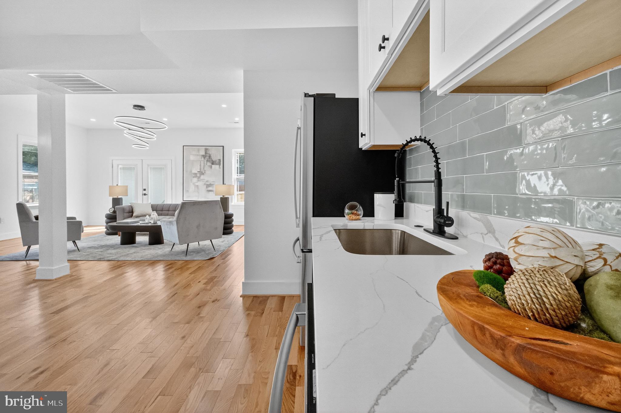 1923 JACKSON STREET NE