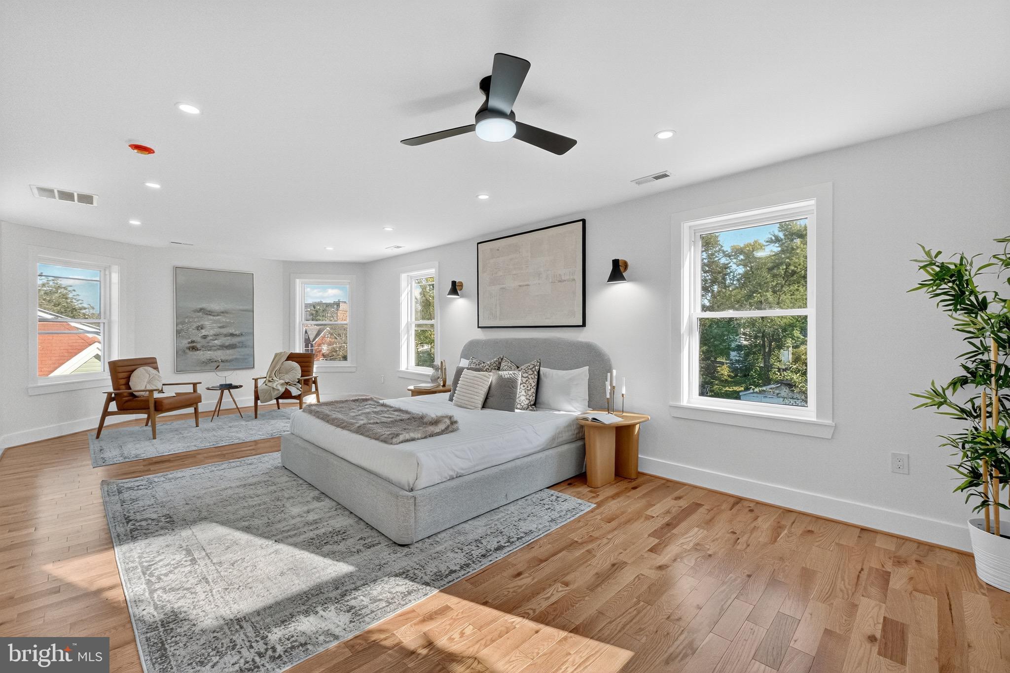 1923 JACKSON STREET NE