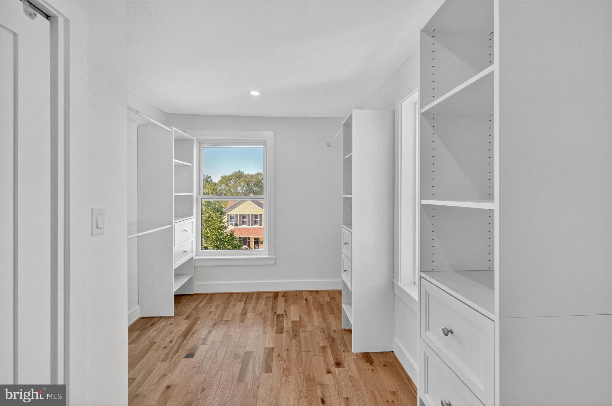 1923 JACKSON STREET NE