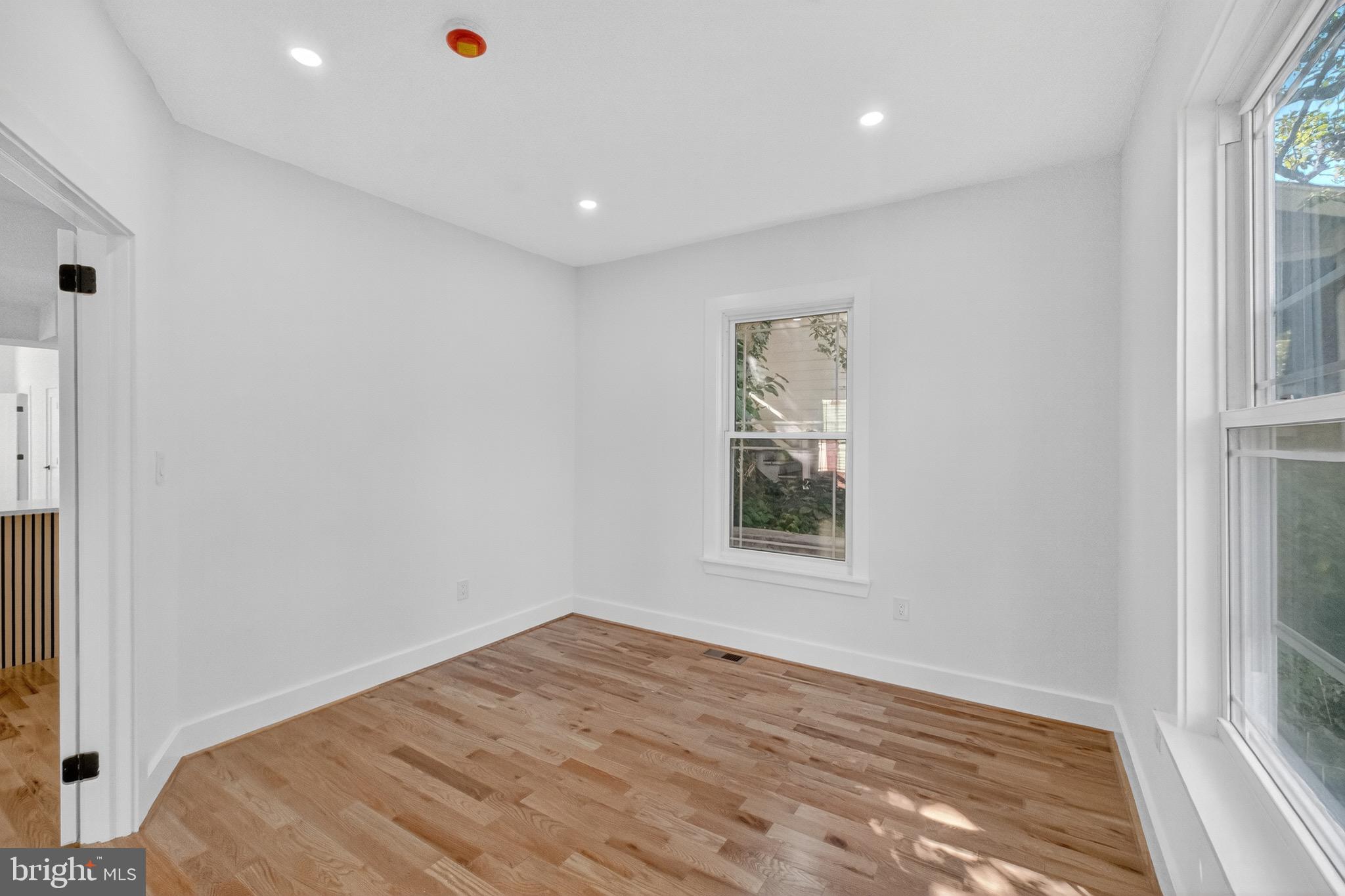 1923 JACKSON STREET NE