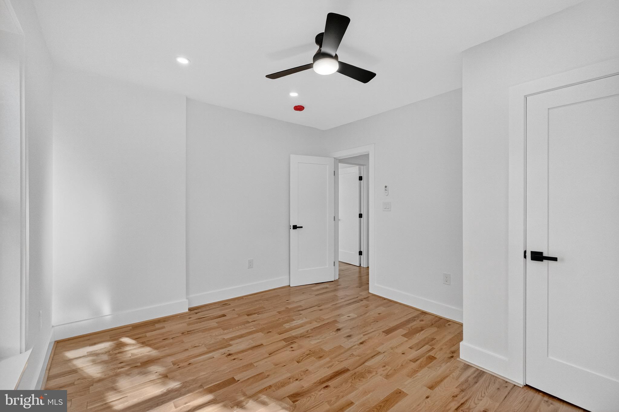 1923 JACKSON STREET NE