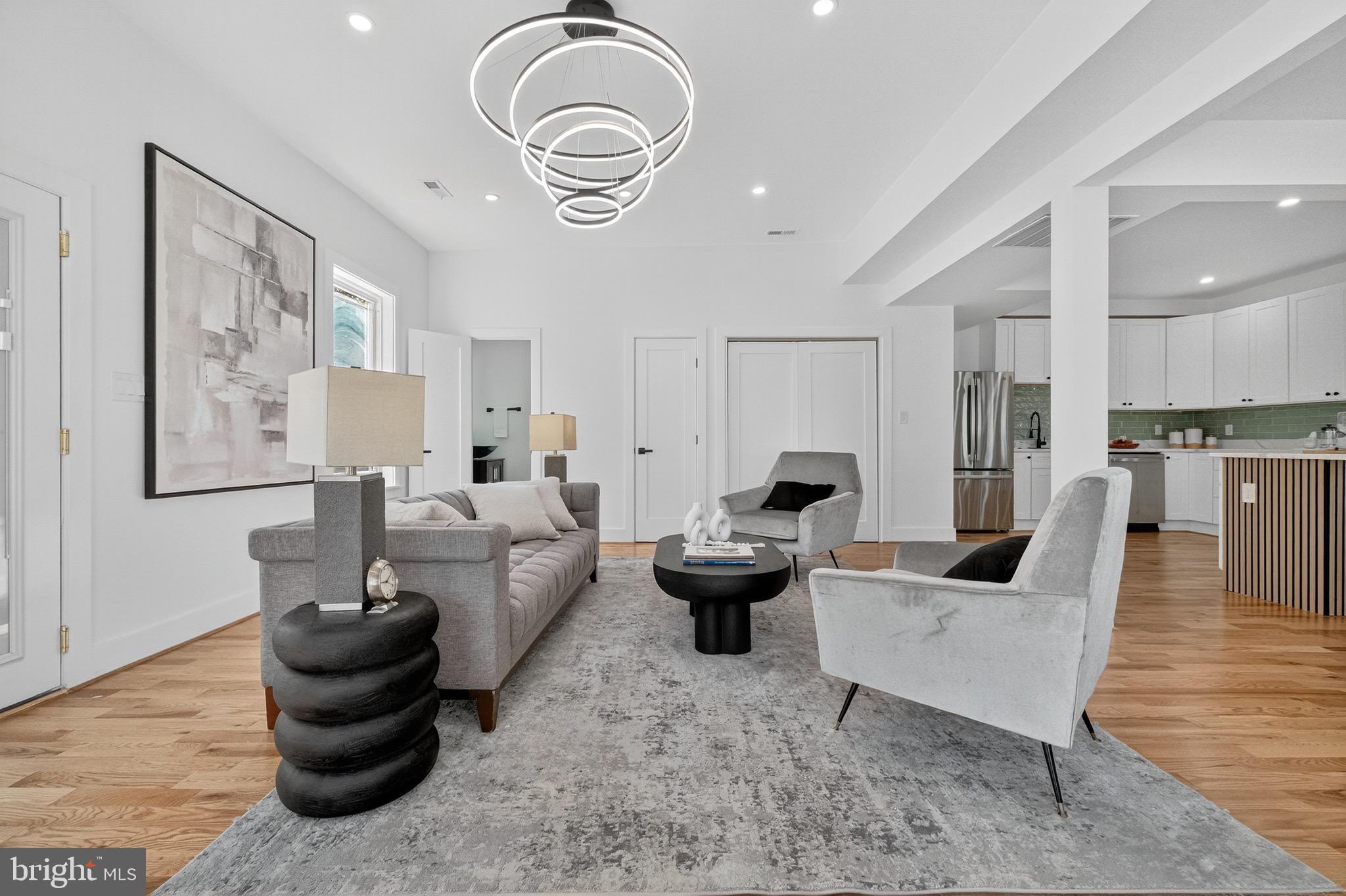 1923 JACKSON STREET NE