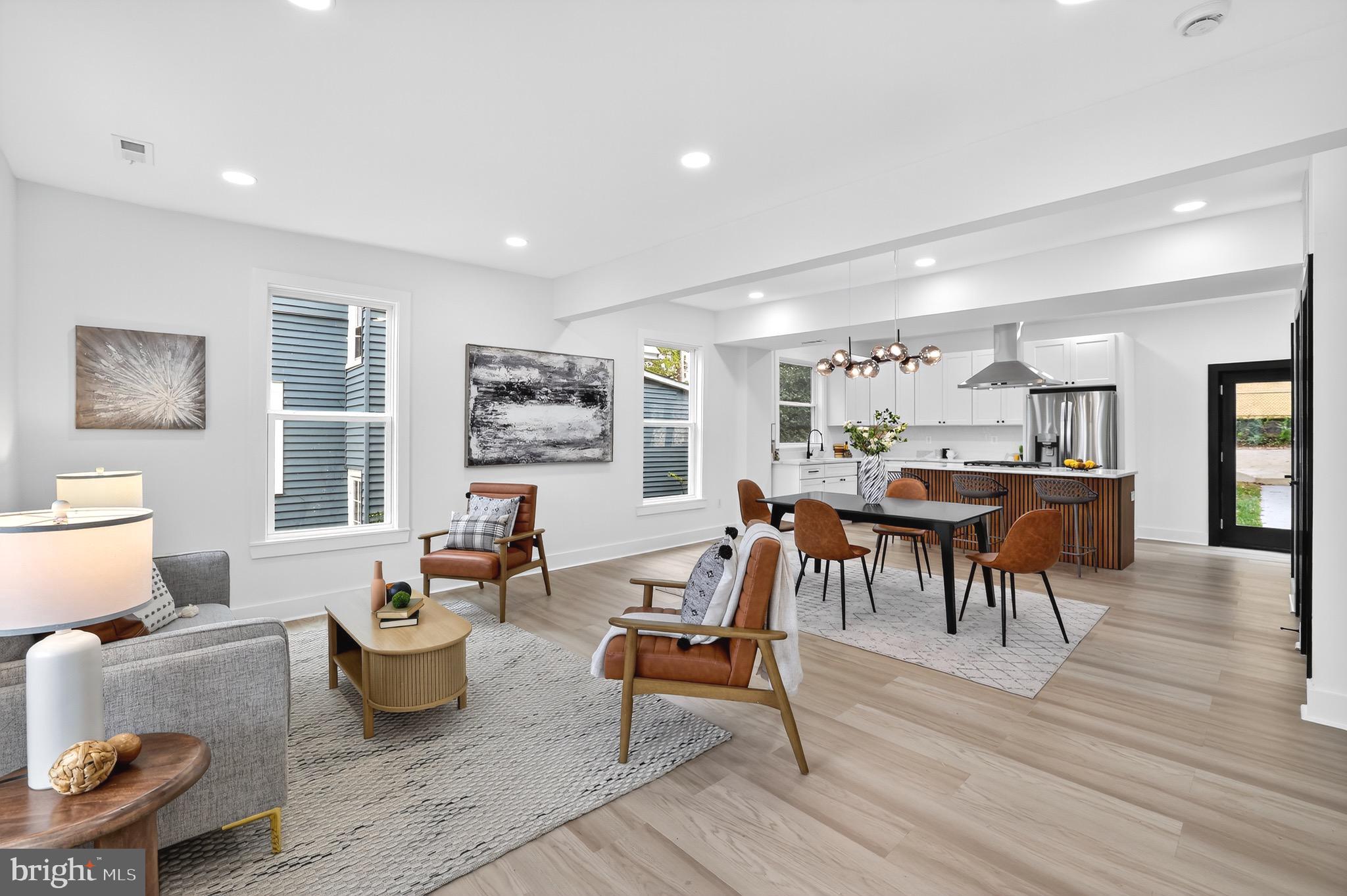 2948 MILLS AVENUE NE