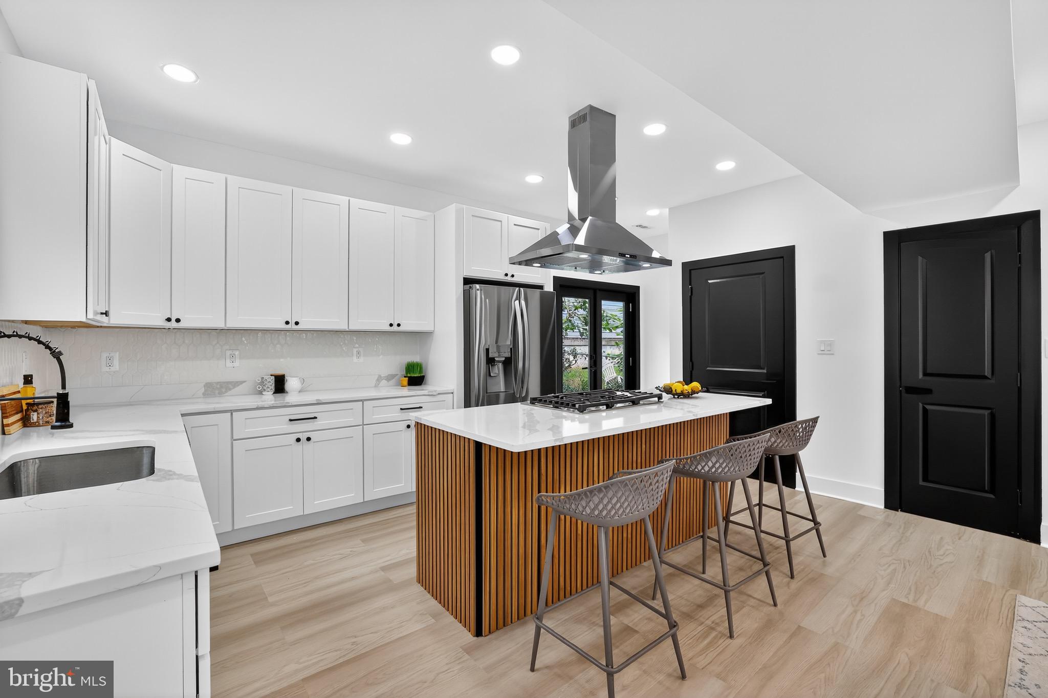 2948 MILLS AVENUE NE