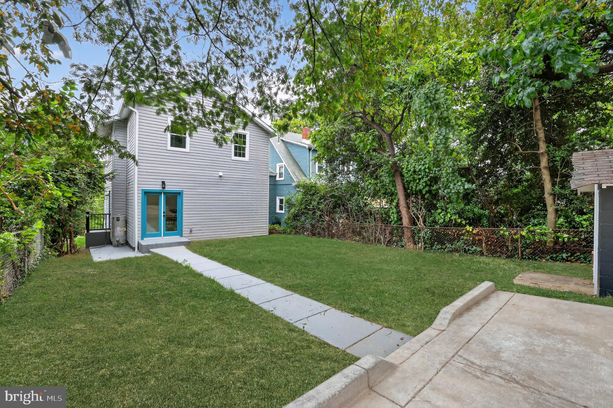 2948 MILLS AVENUE NE