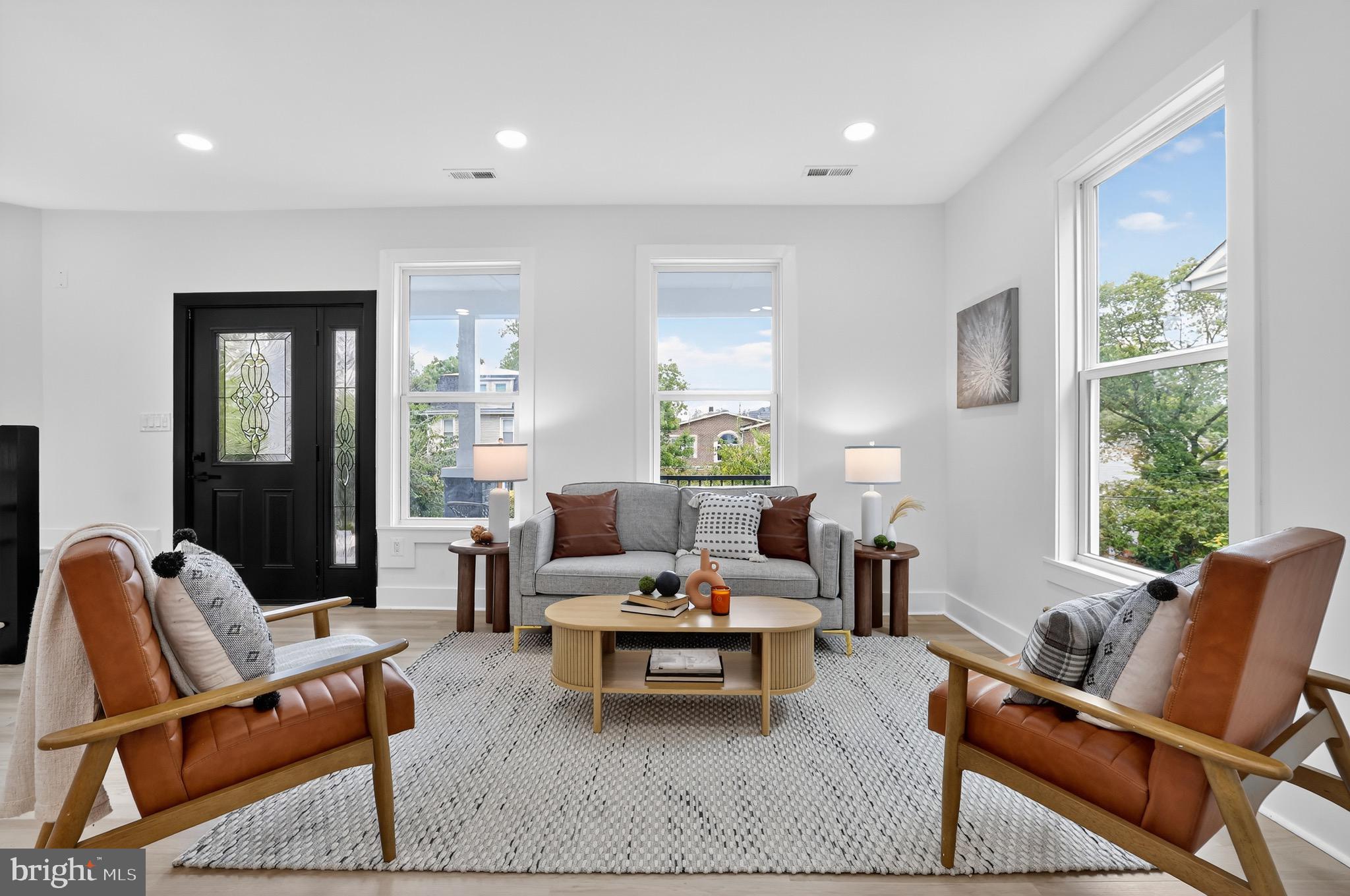 2948 MILLS AVENUE NE