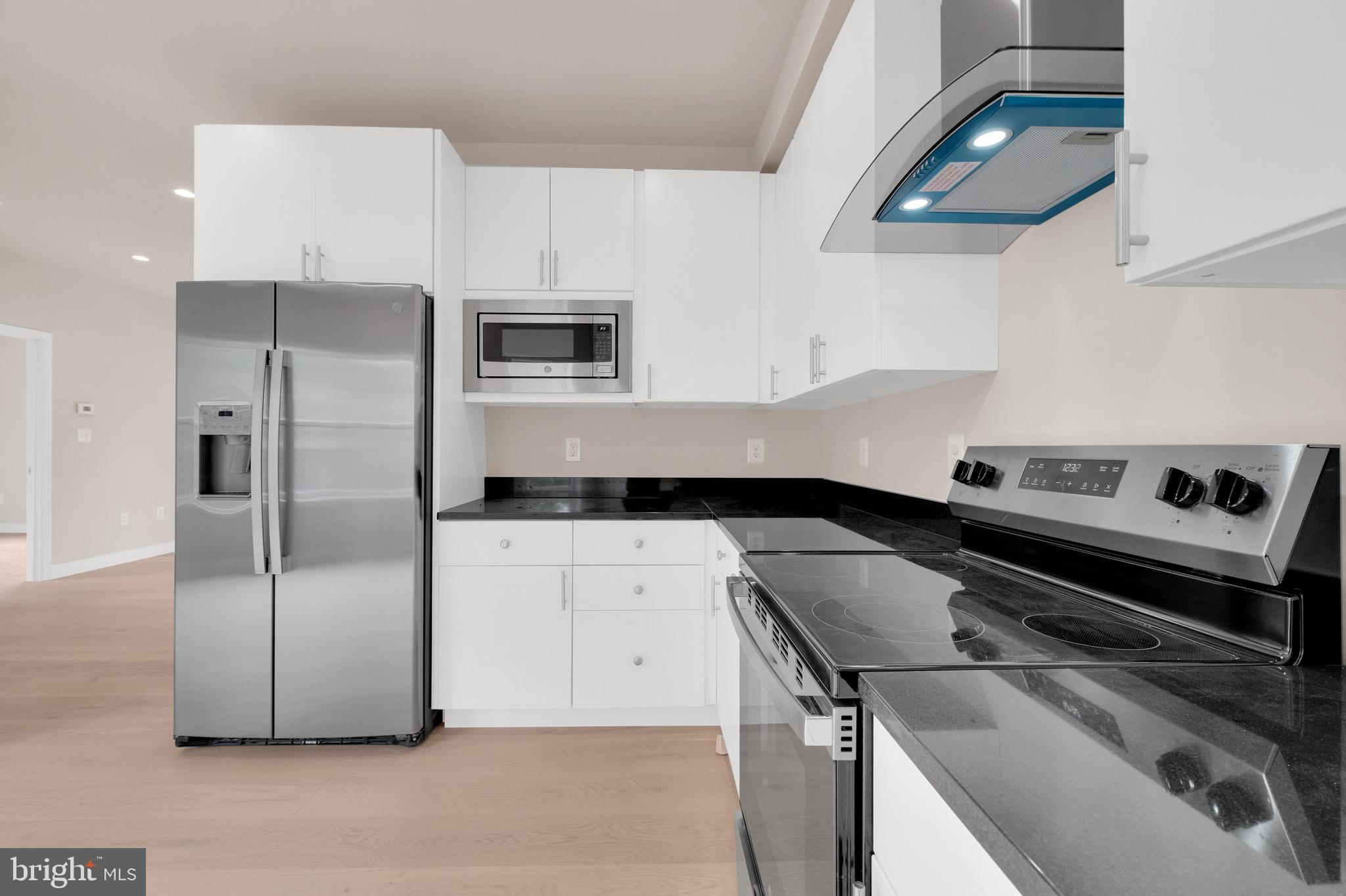 854 XENIA STREET SE 102