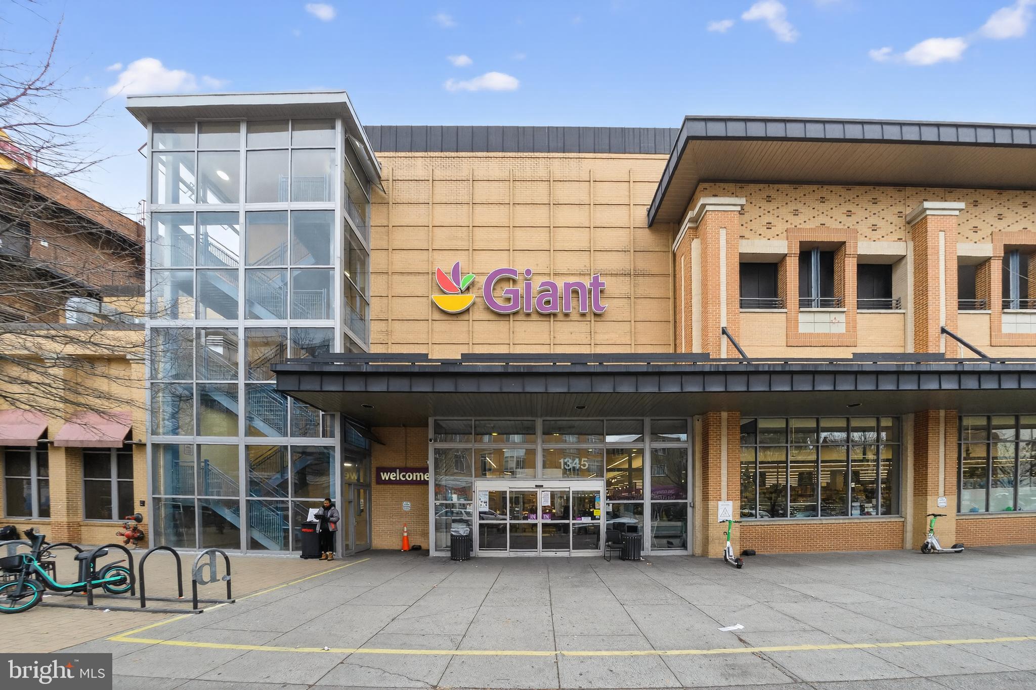 1436 MERIDIAN PLACE NW LL06