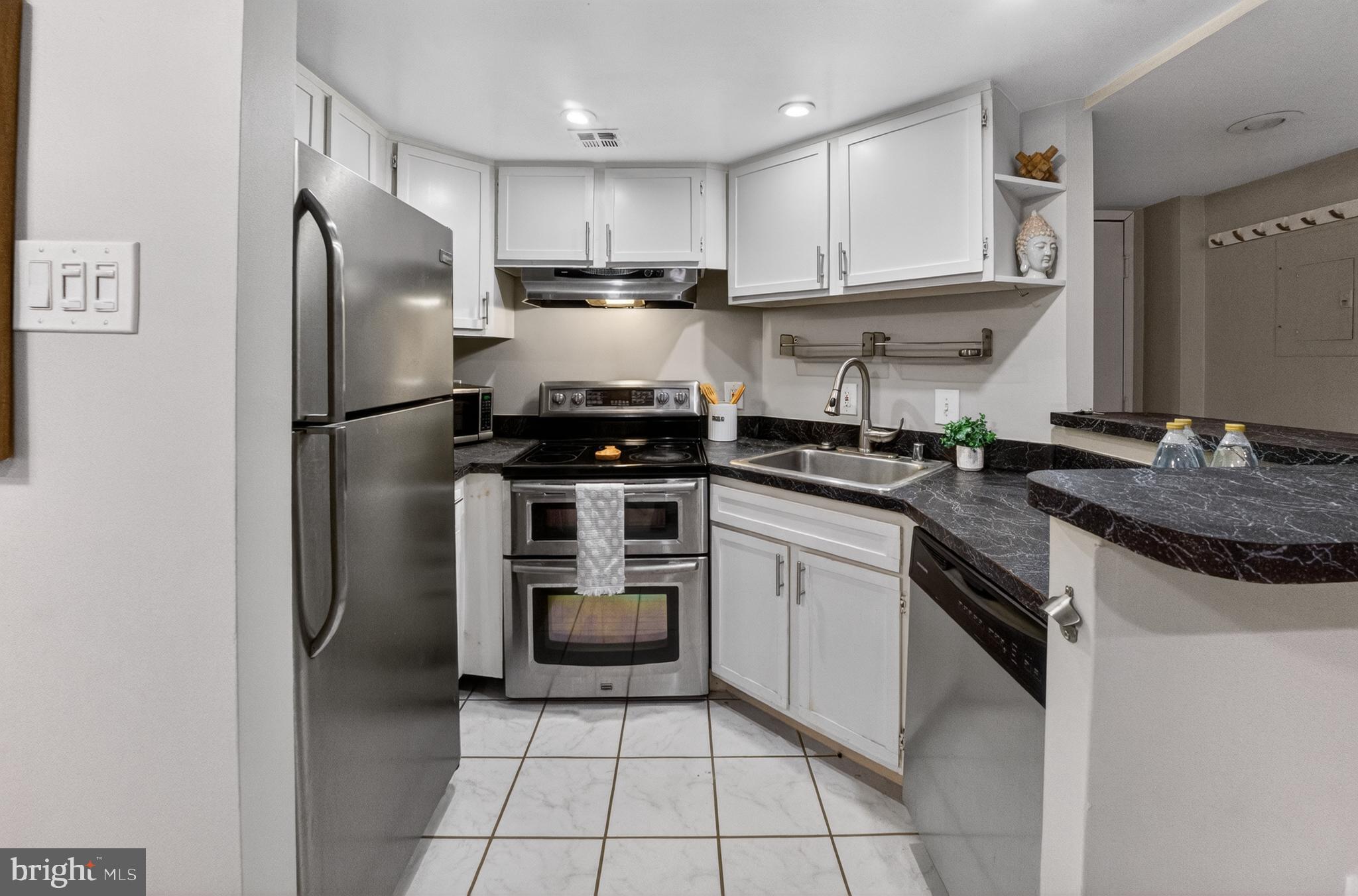 1436 MERIDIAN PLACE NW LL06