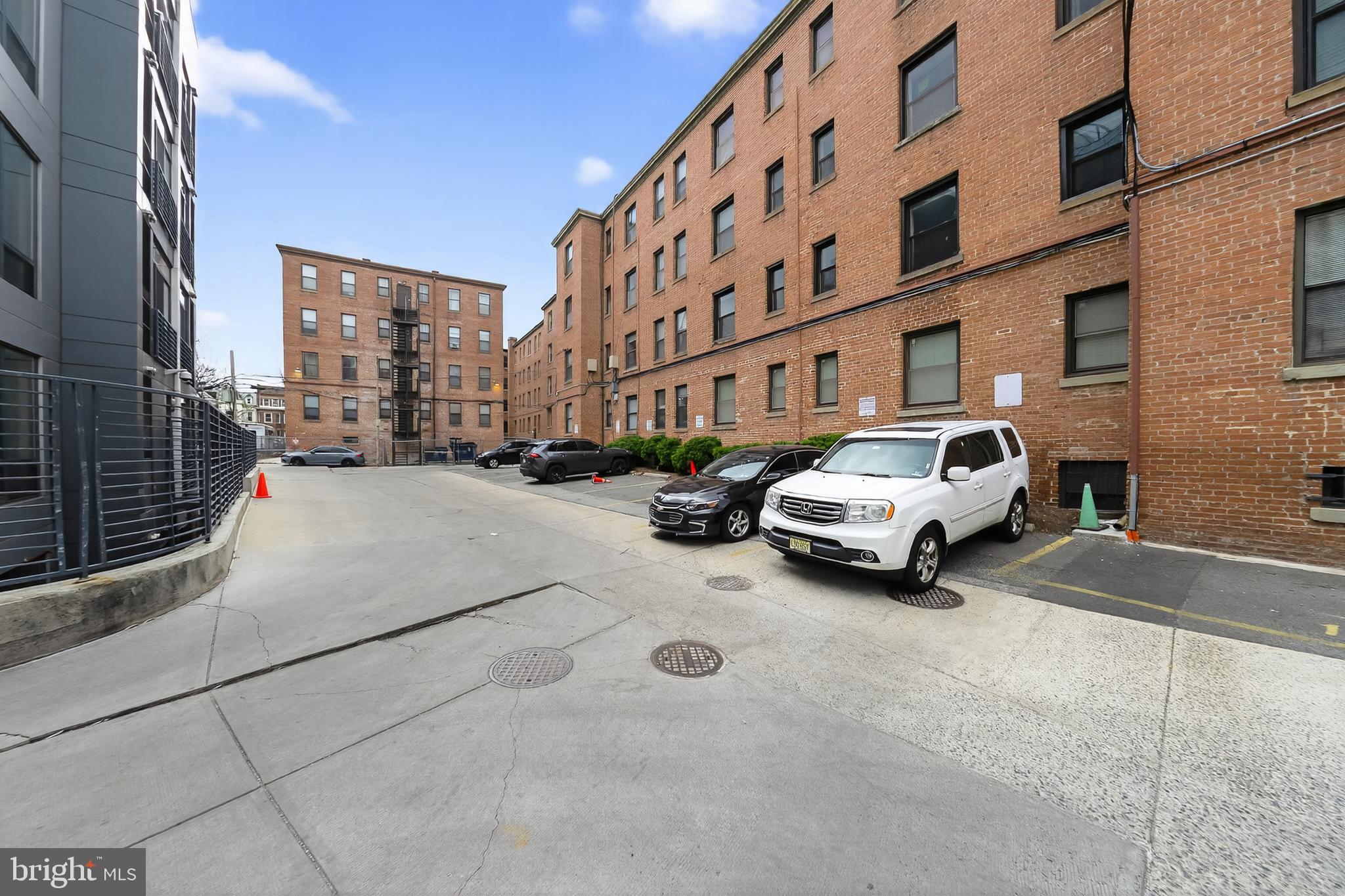1436 MERIDIAN PLACE NW LL06