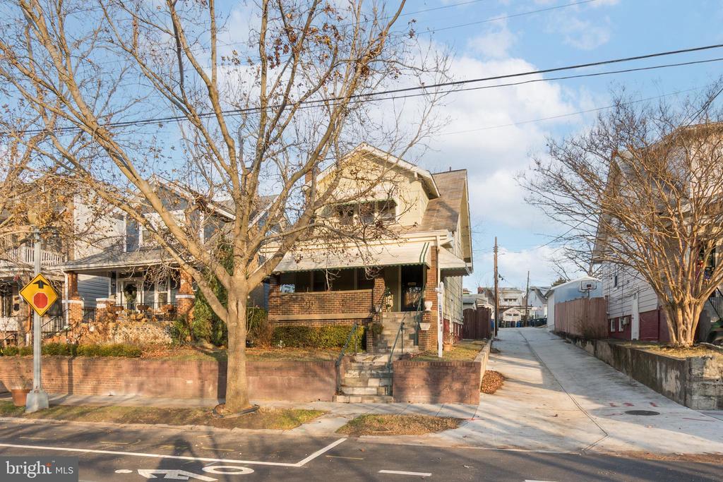 4413 7TH STREET NW