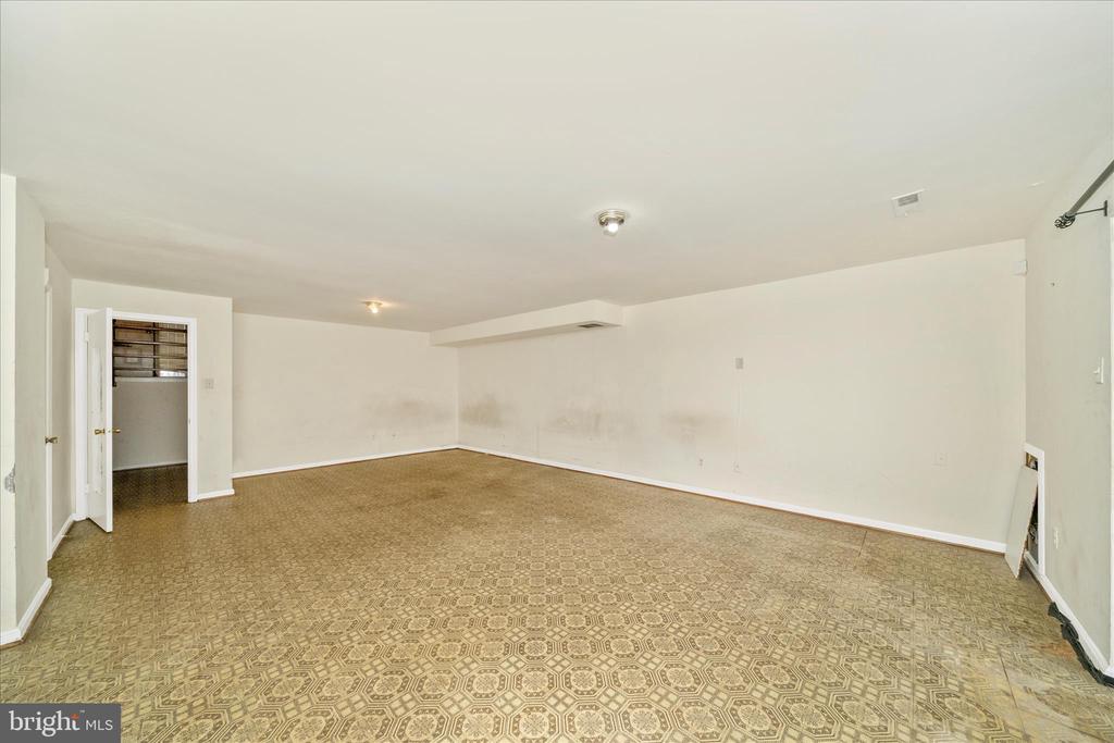3136 BANNEKER DRIVE NE 3136