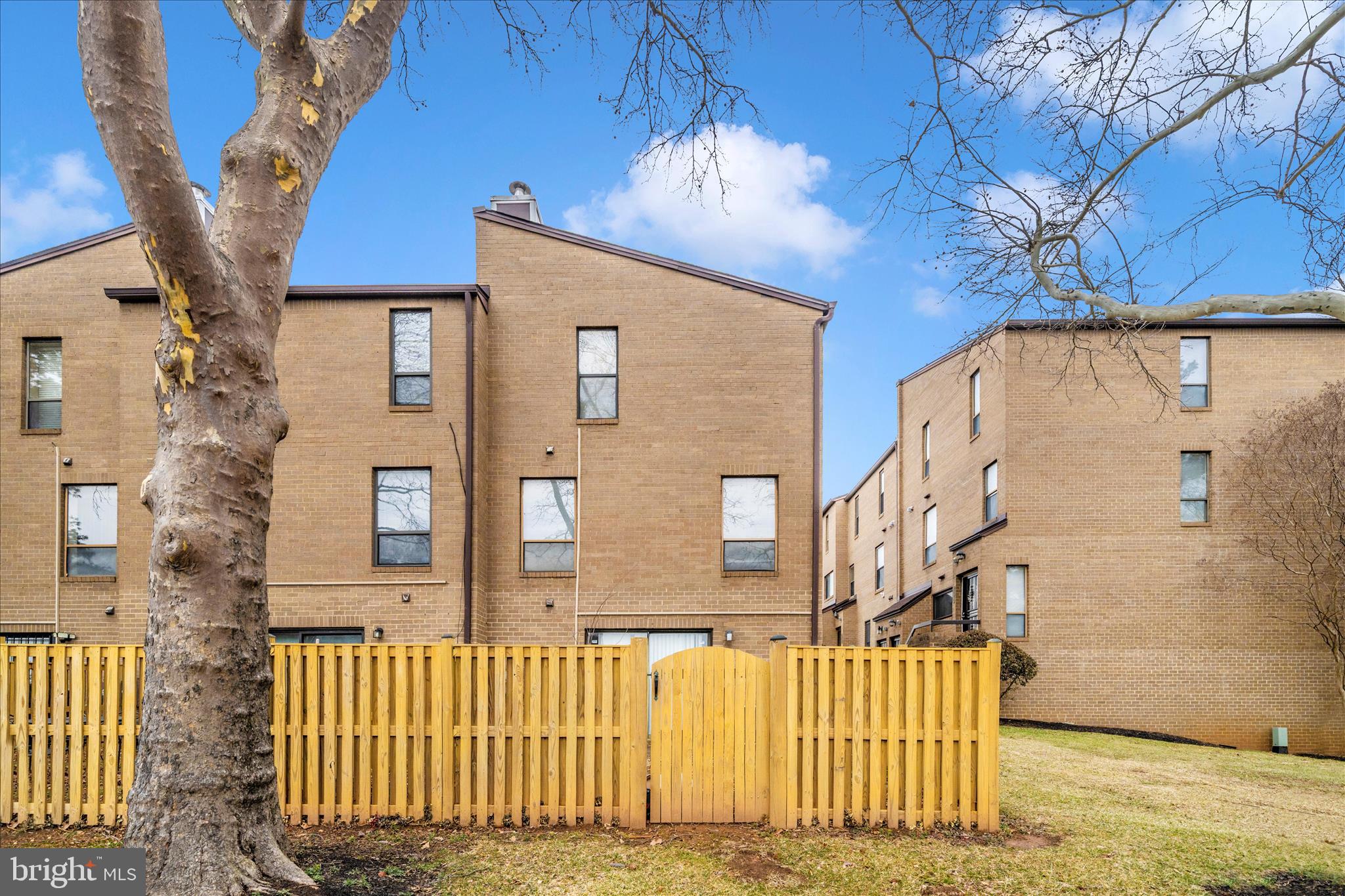 3136 BANNEKER DRIVE NE 3136