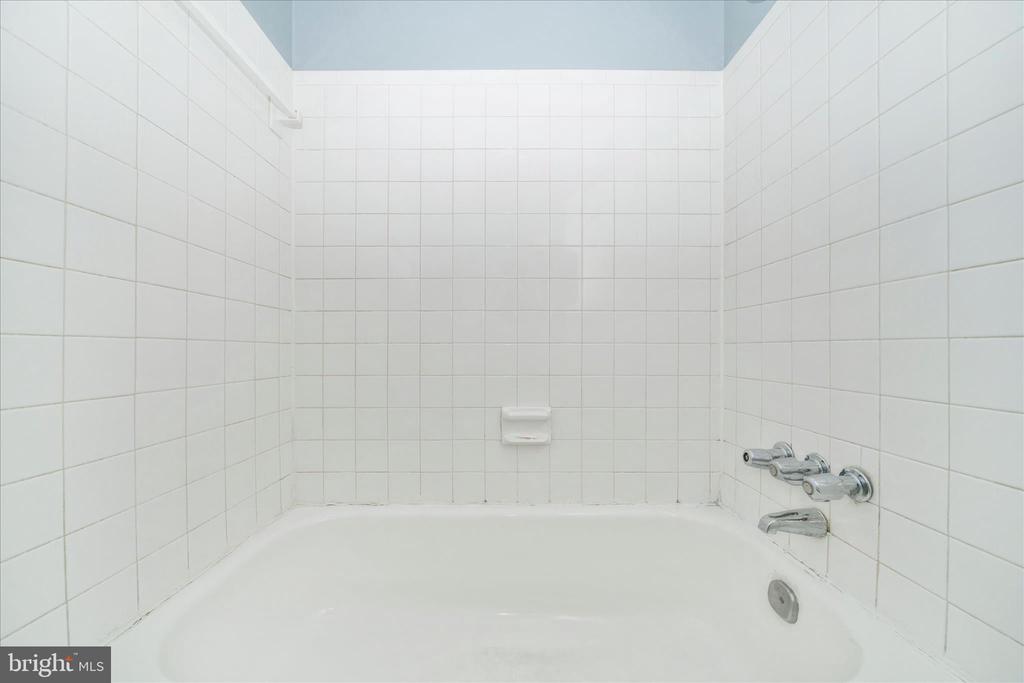 3136 BANNEKER DRIVE NE 3136