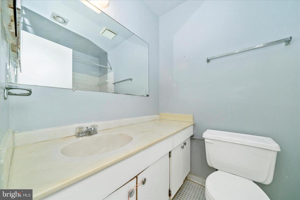 3136 BANNEKER DRIVE NE 3136