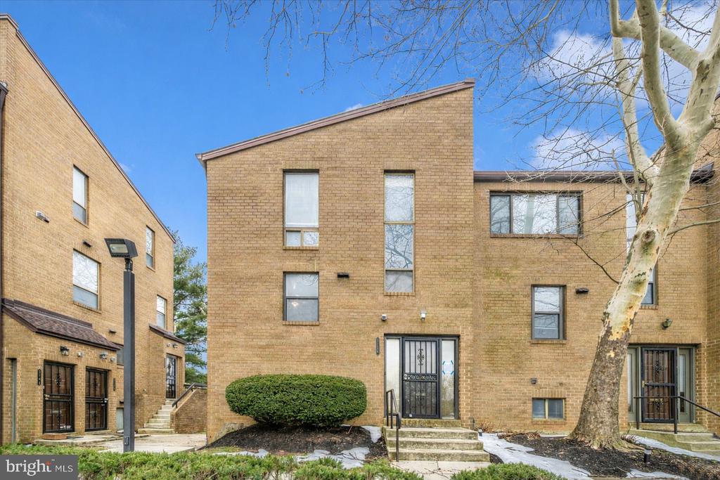 3136 BANNEKER DRIVE NE 3136