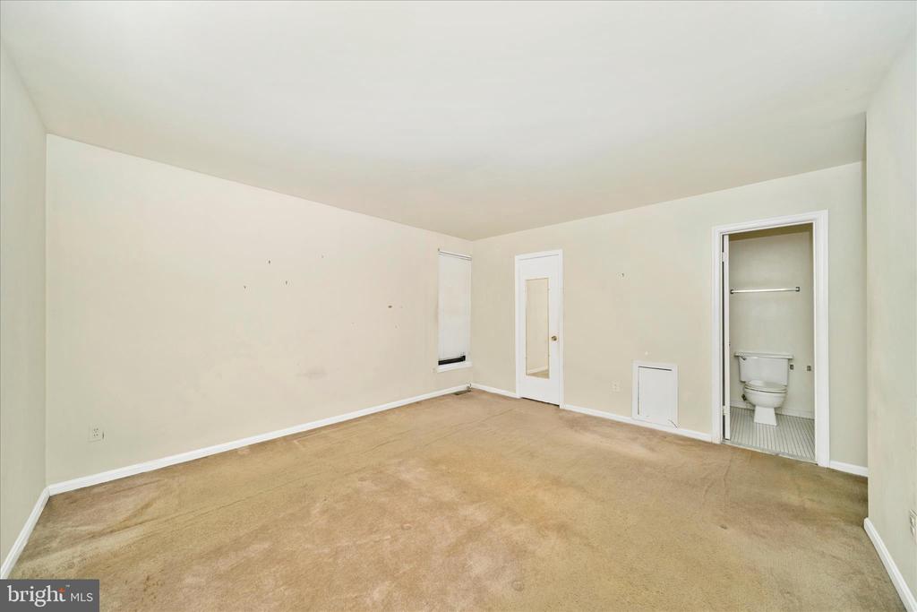 3136 BANNEKER DRIVE NE 3136