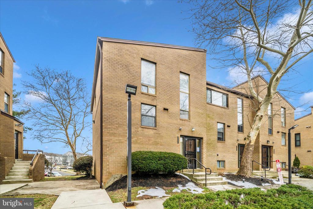 3136 BANNEKER DRIVE NE 3136