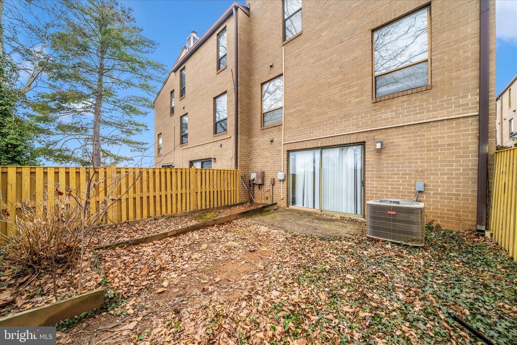 3136 BANNEKER DRIVE NE 3136