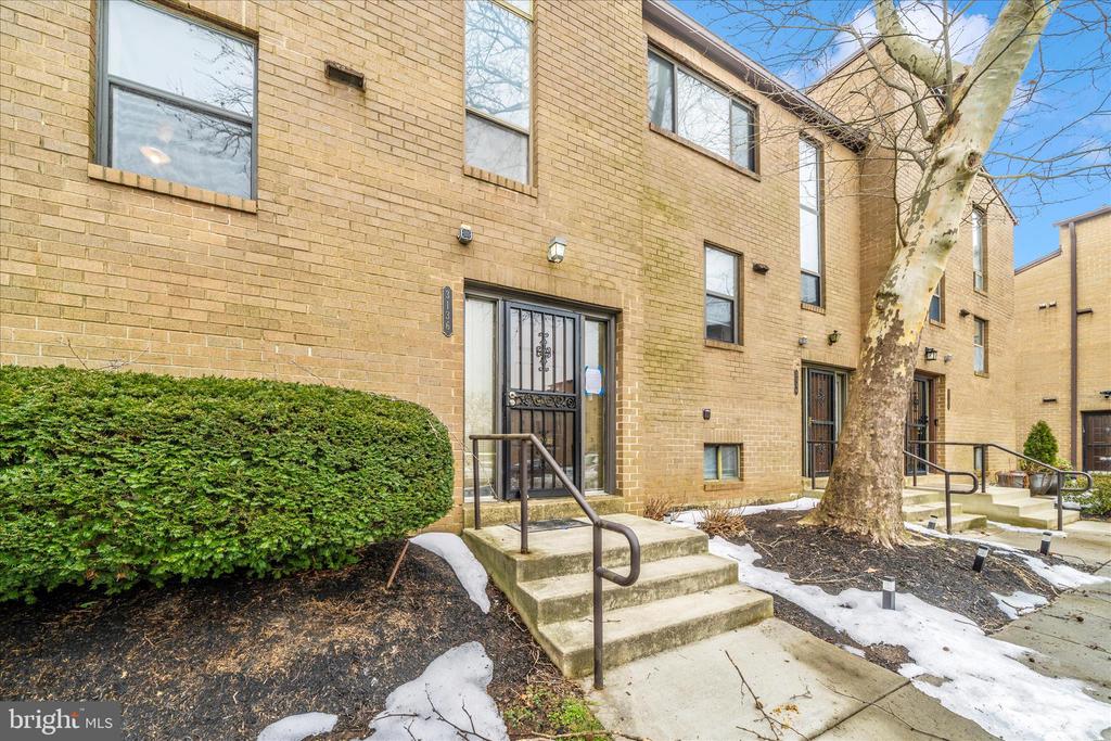 3136 BANNEKER DRIVE NE 3136