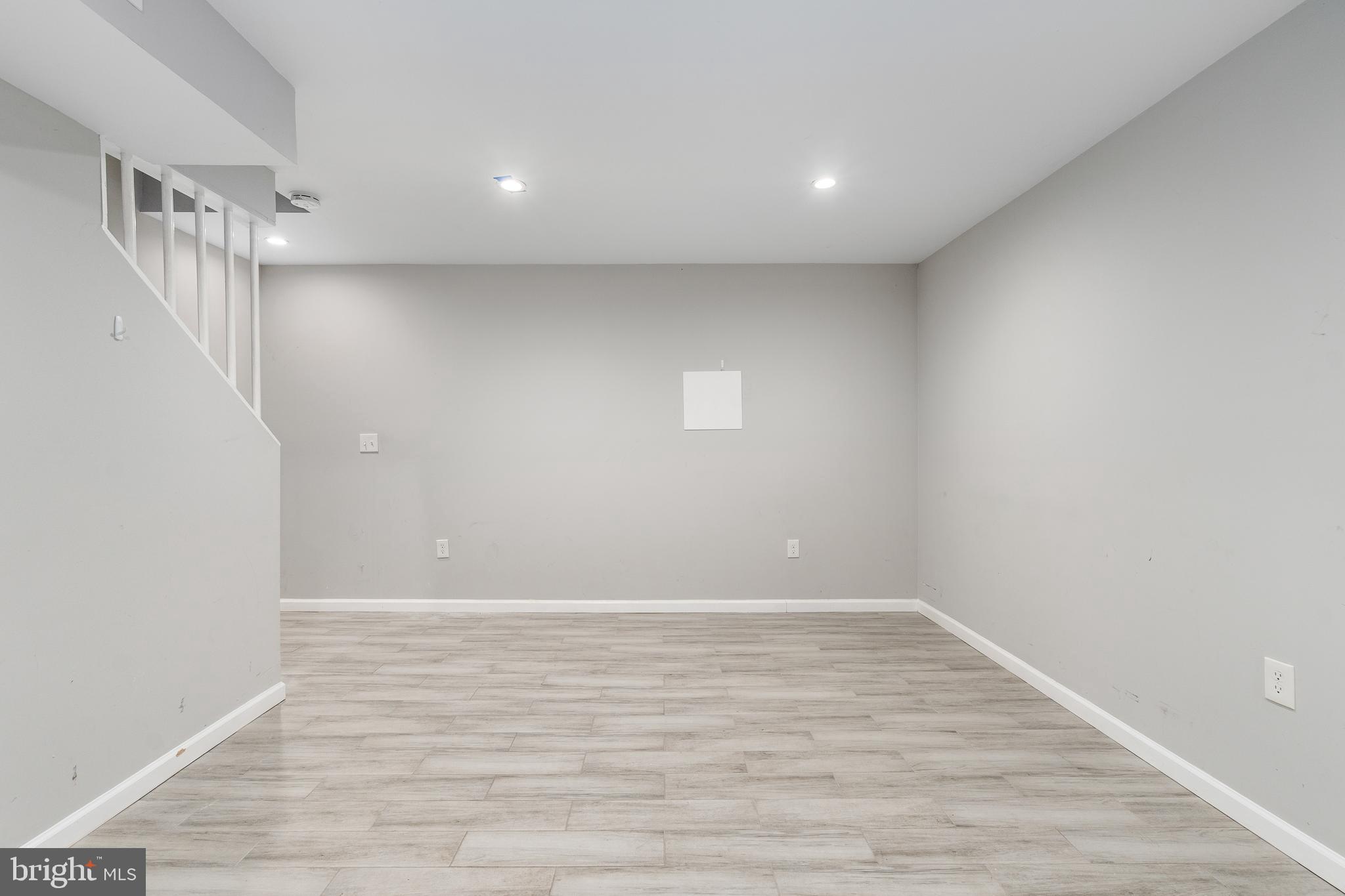 1248 BARNABY TERRACE SE