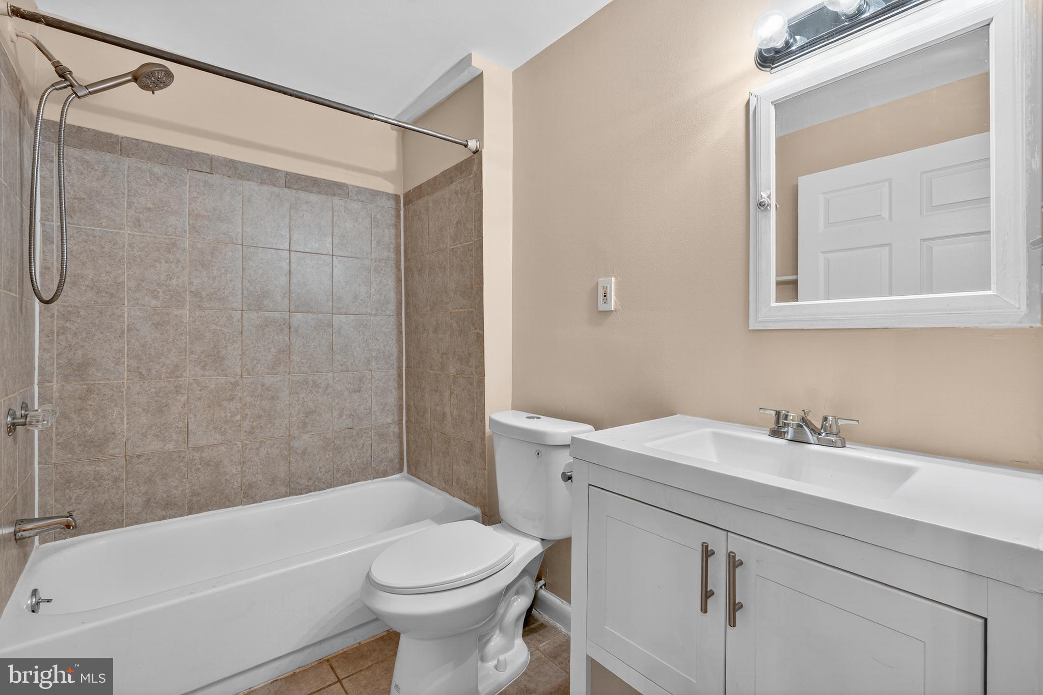 1827 FREDERICK DOUGLASS PLACE SE