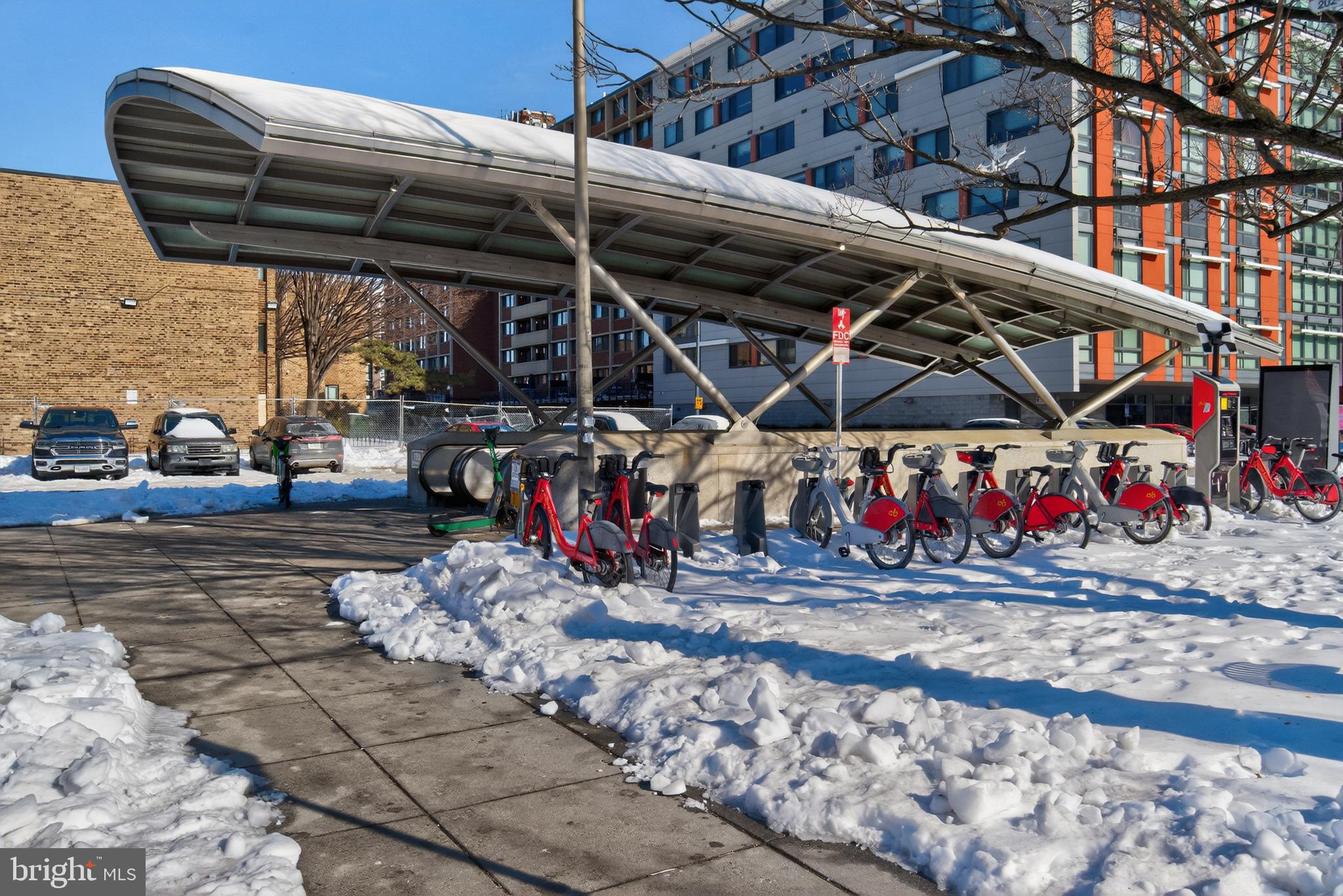 1413 P STREET NW 306