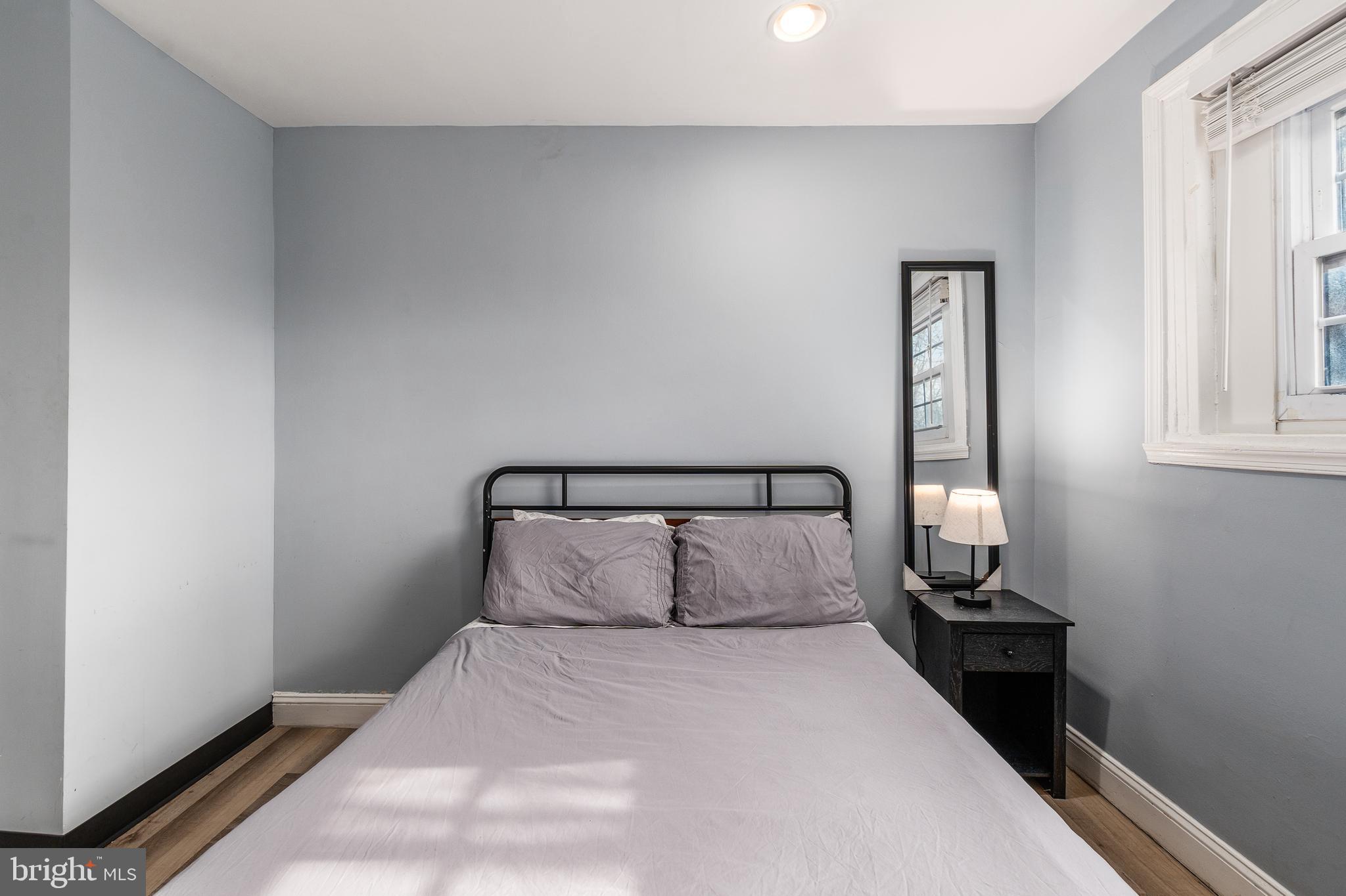 1619 BUTLER STREET SE 3