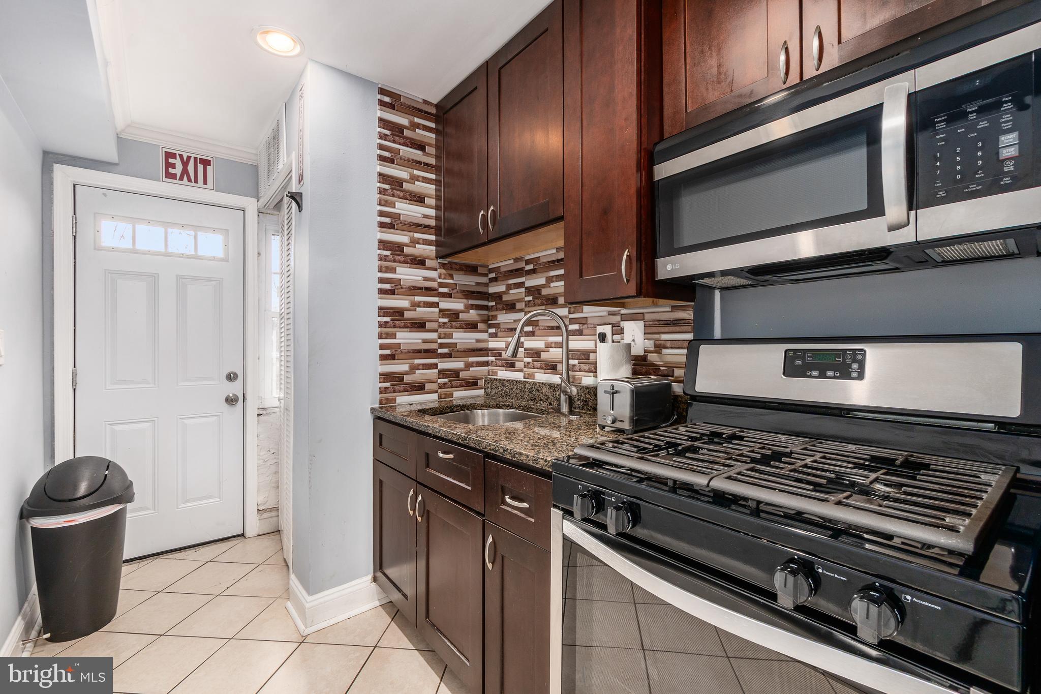 1619 BUTLER STREET SE 3