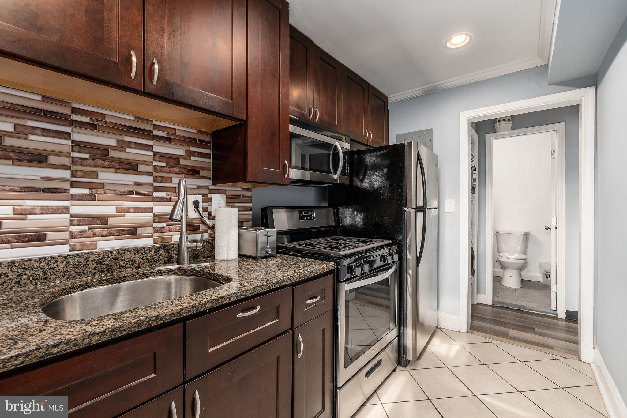 1619 BUTLER STREET SE 3