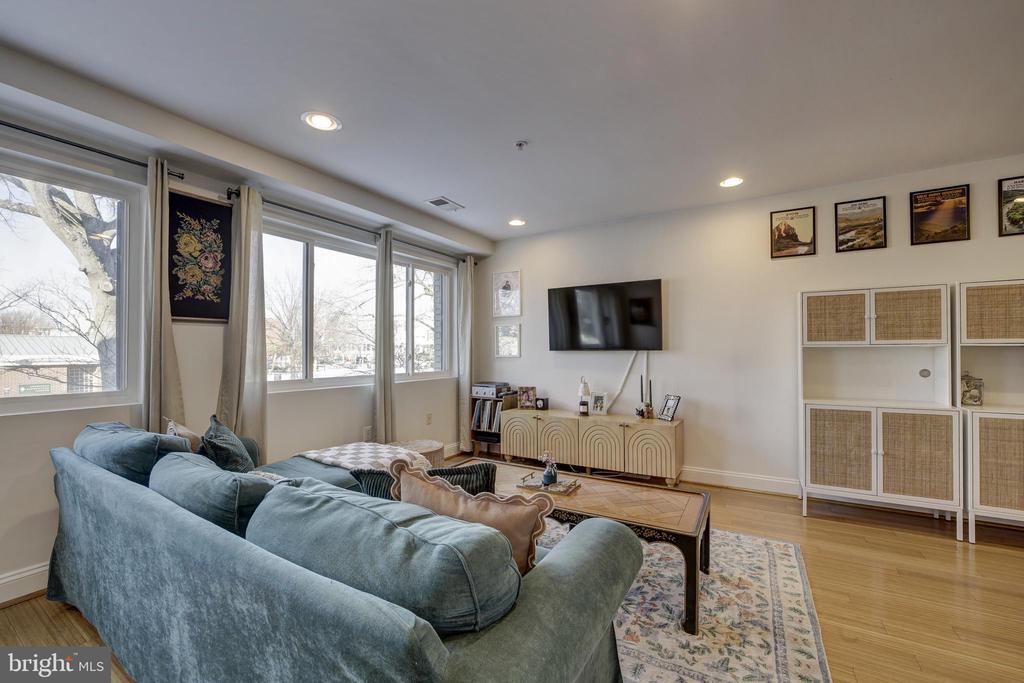 804 TAYLOR STREET NW 201