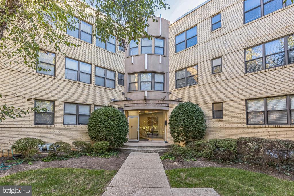 212 OAKWOOD STREET SE 218