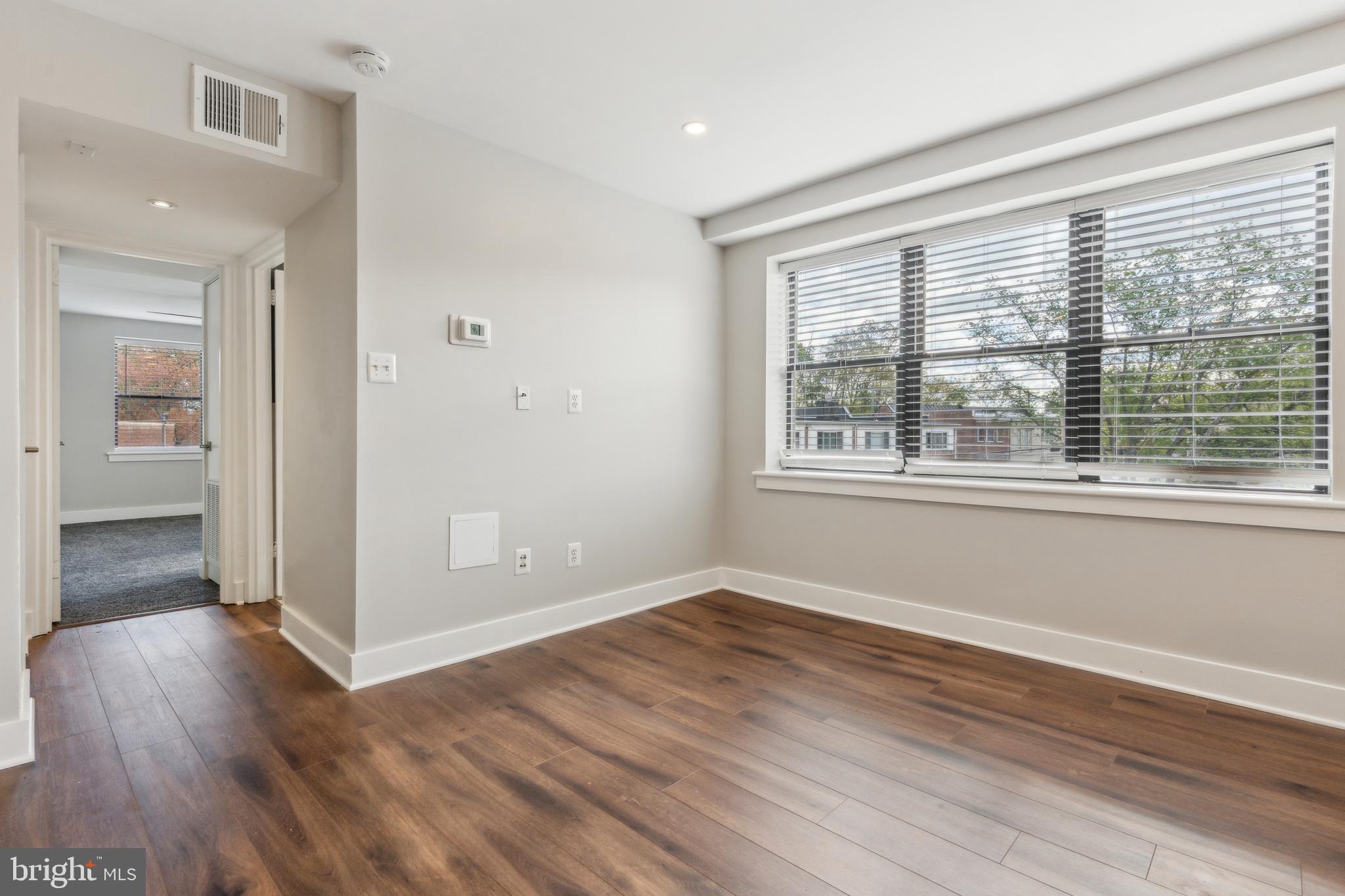 212 OAKWOOD STREET SE 218