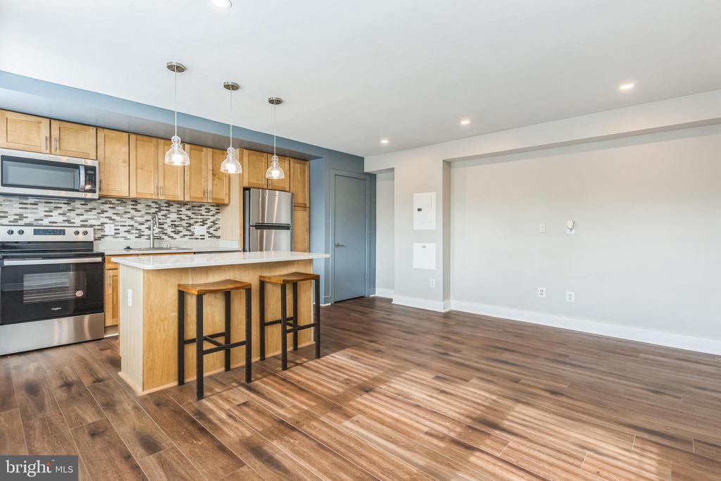 212 OAKWOOD STREET SE 218