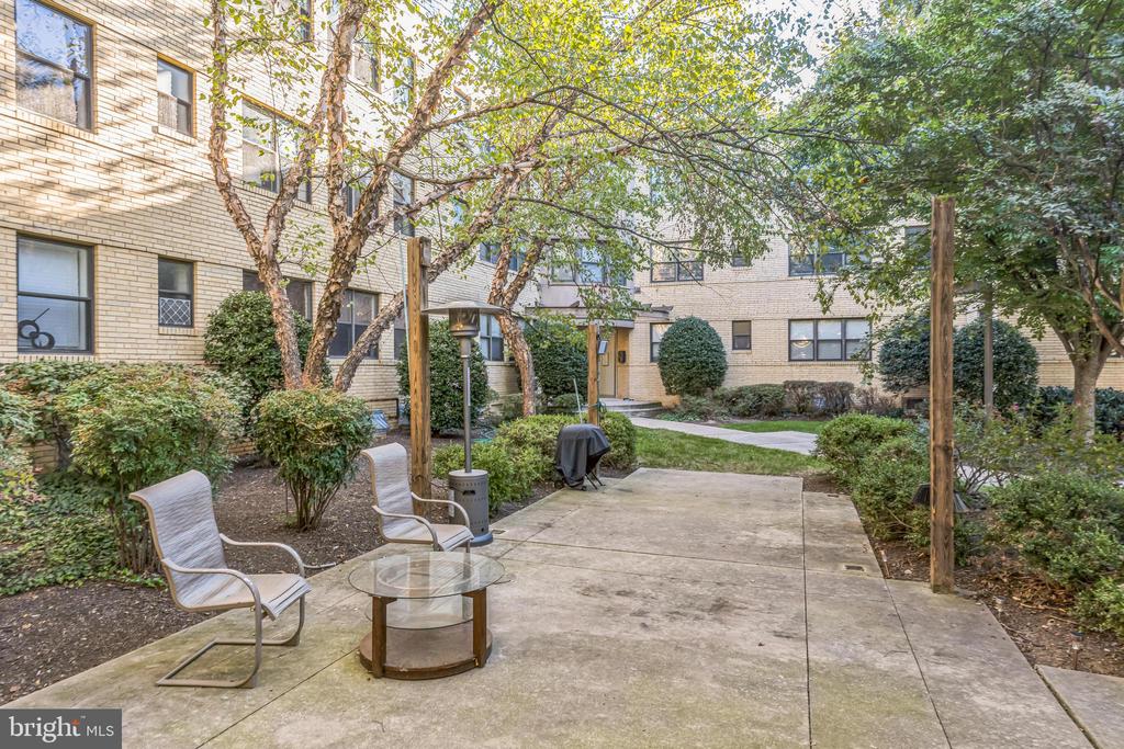 212 OAKWOOD STREET SE 218