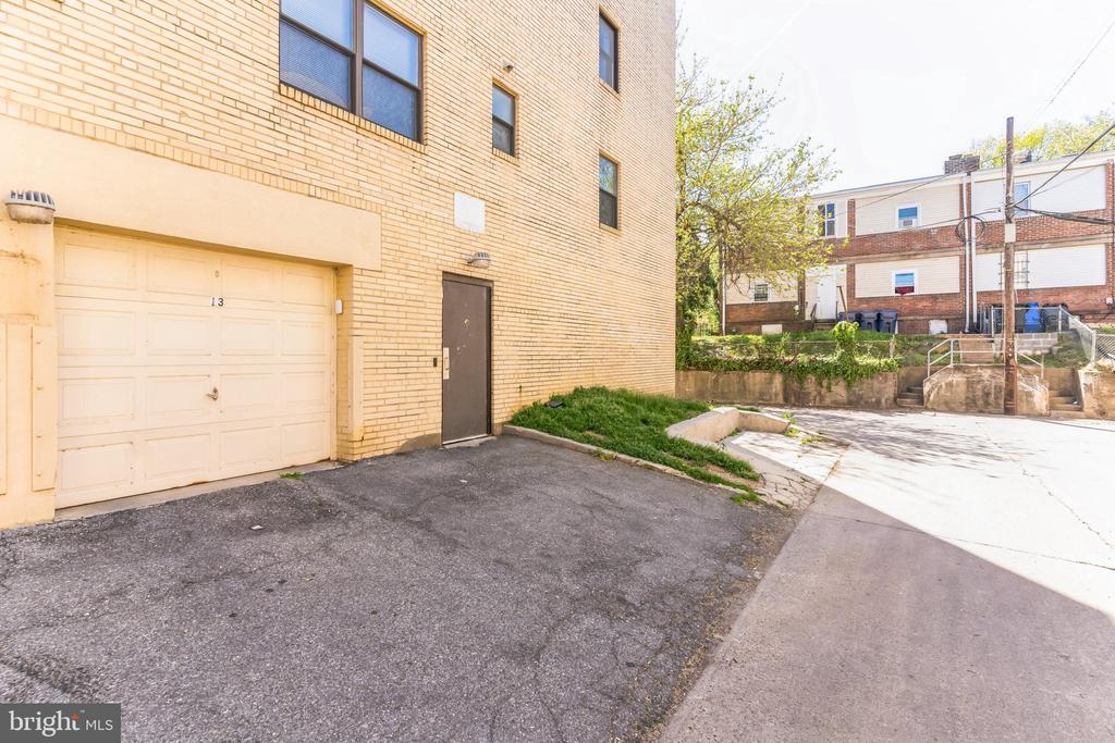 212 OAKWOOD STREET SE 218