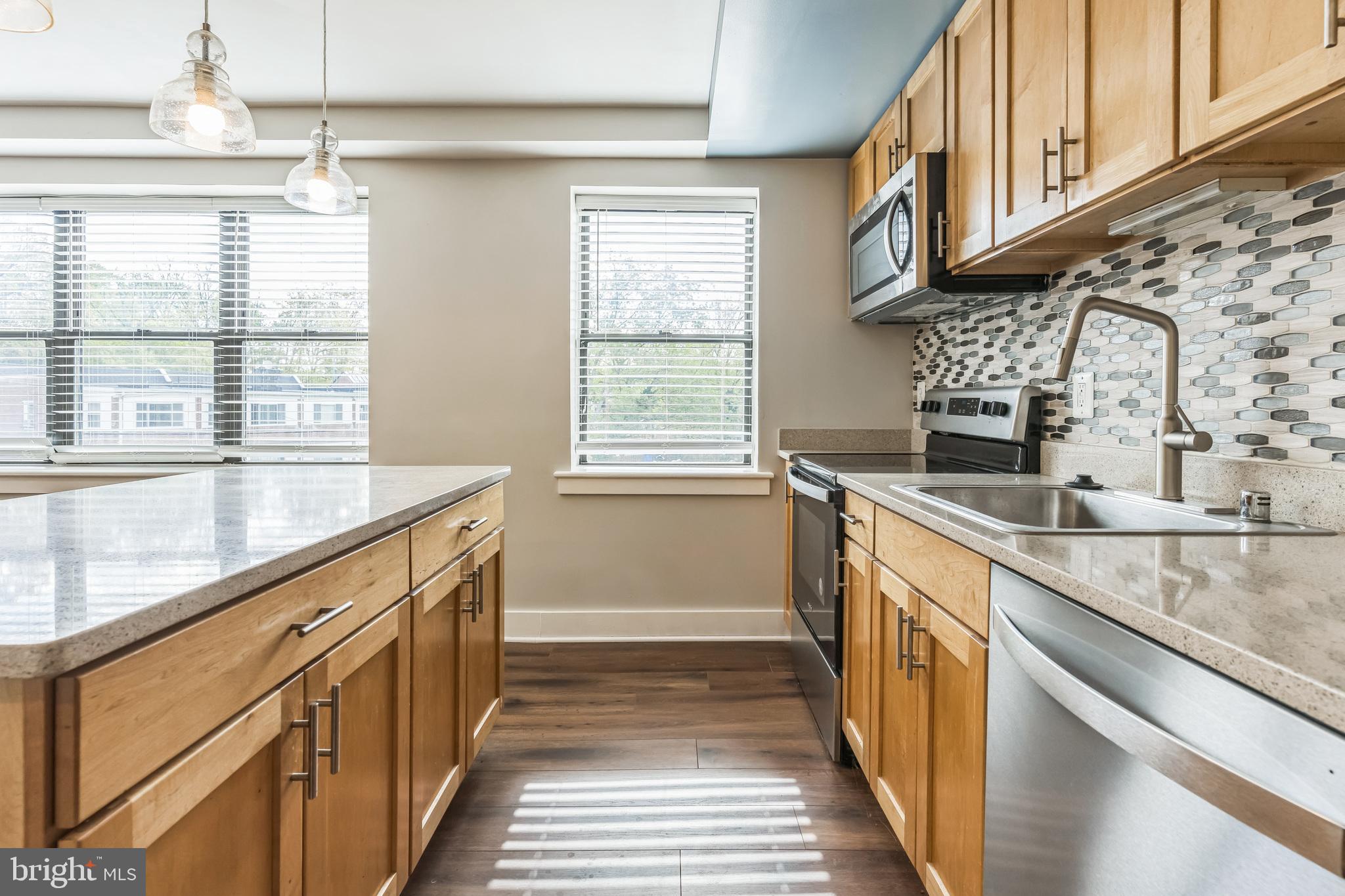 212 OAKWOOD STREET SE 218