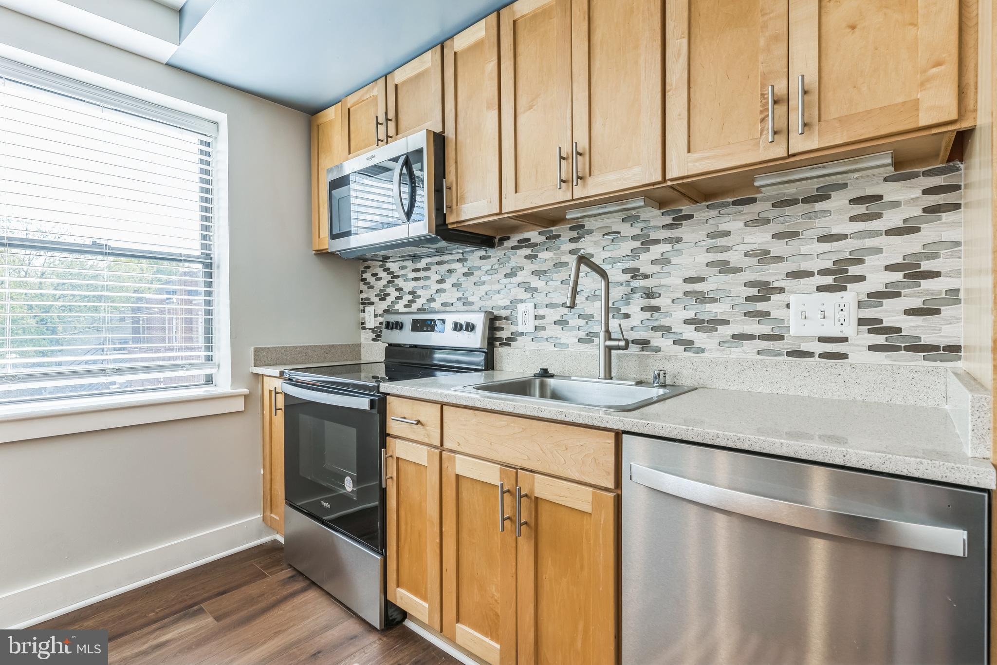 212 OAKWOOD STREET SE 218