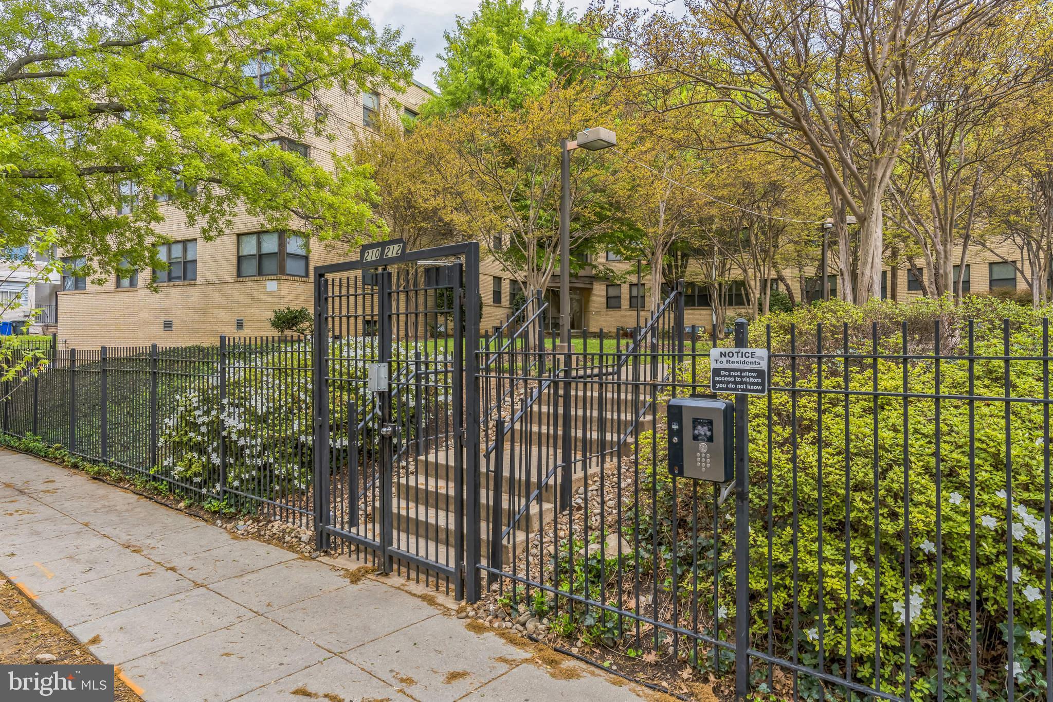 212 OAKWOOD STREET SE 218