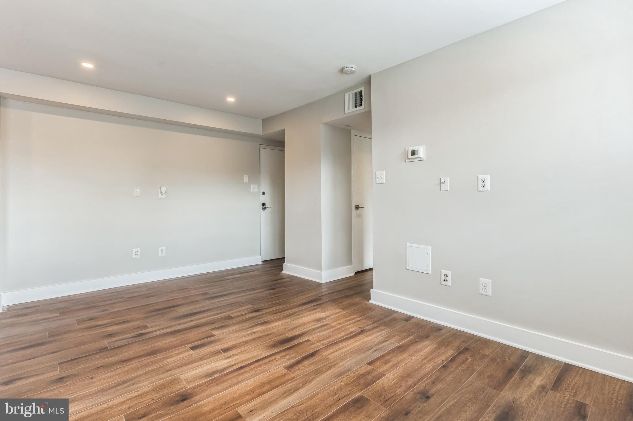 212 OAKWOOD STREET SE 218