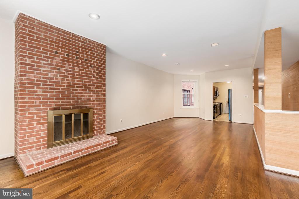 127 11TH STREET NE C