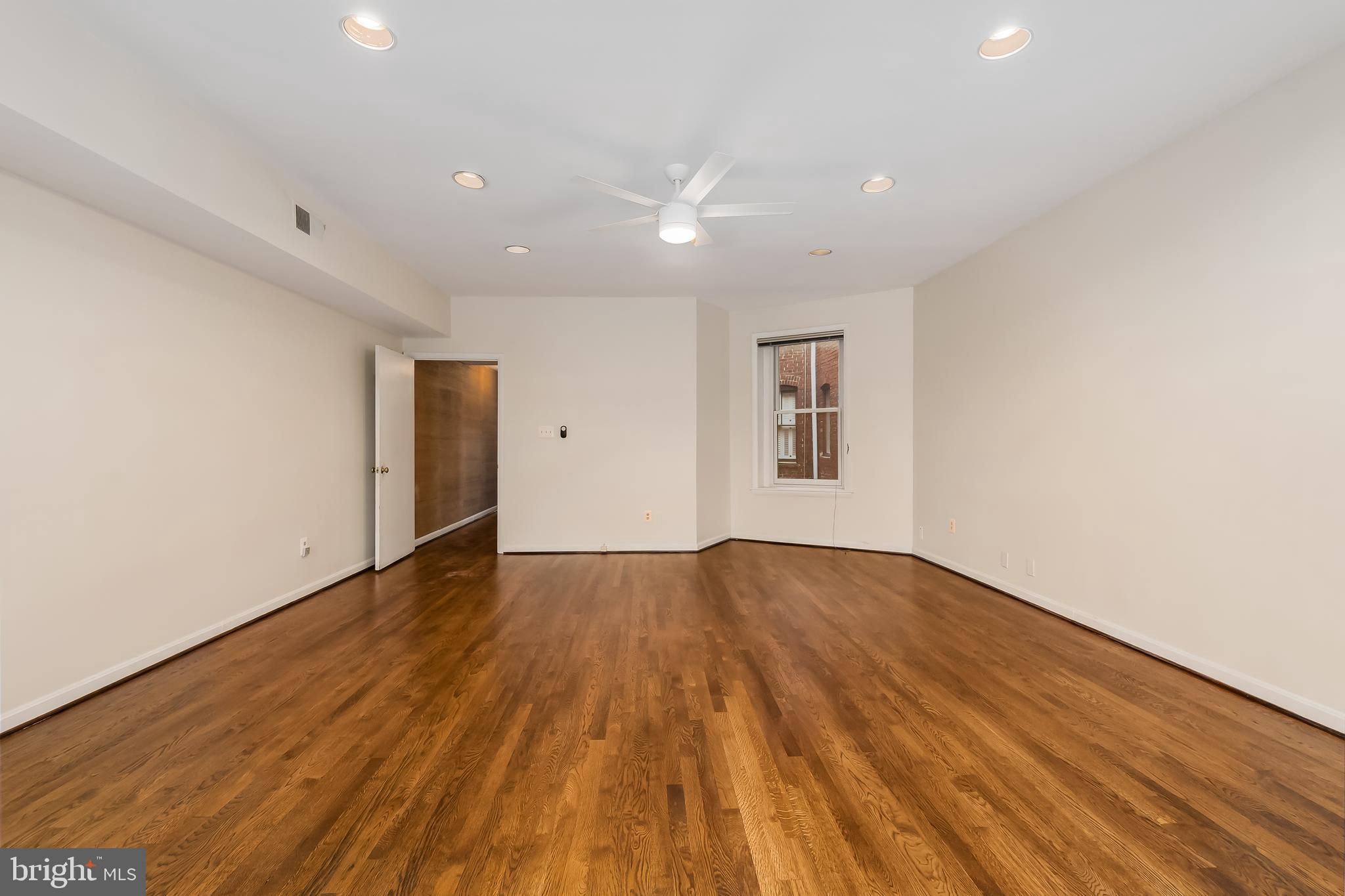 127 11TH STREET NE C